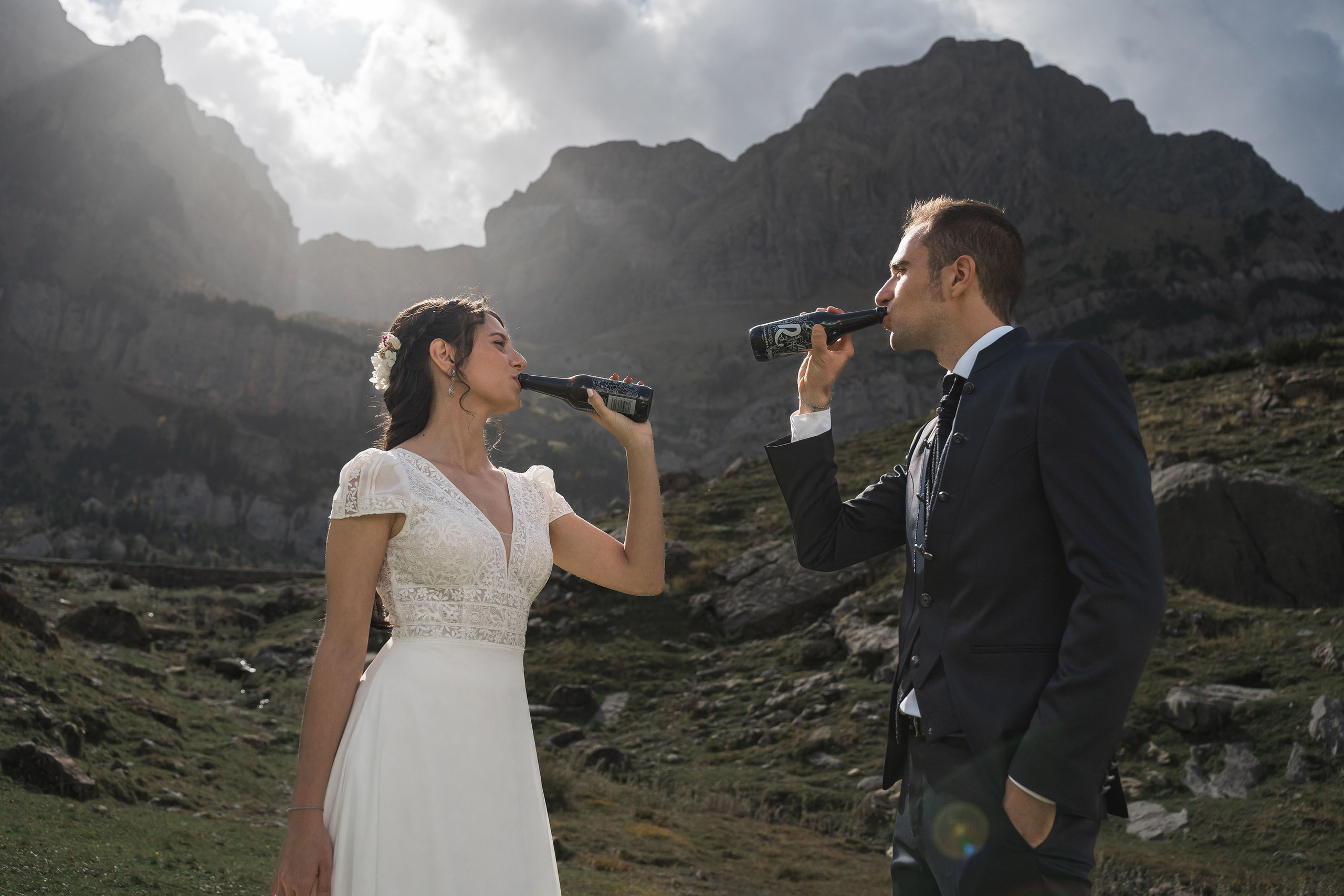 Postboda en Ibón de Piedrafita. PIXLOVE - Fotógrafos de bodas Huesca Pirineos Zaragoza
