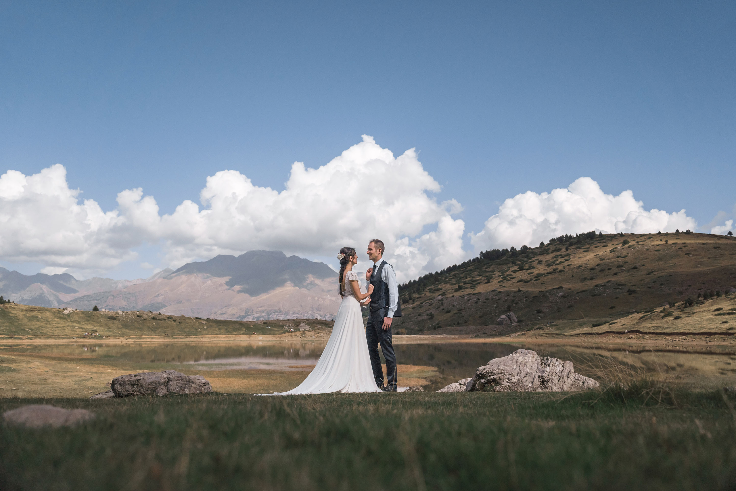Postboda en Ibón de Piedrafita. PIXLOVE - Fotógrafos de bodas Huesca Pirineos Zaragoza