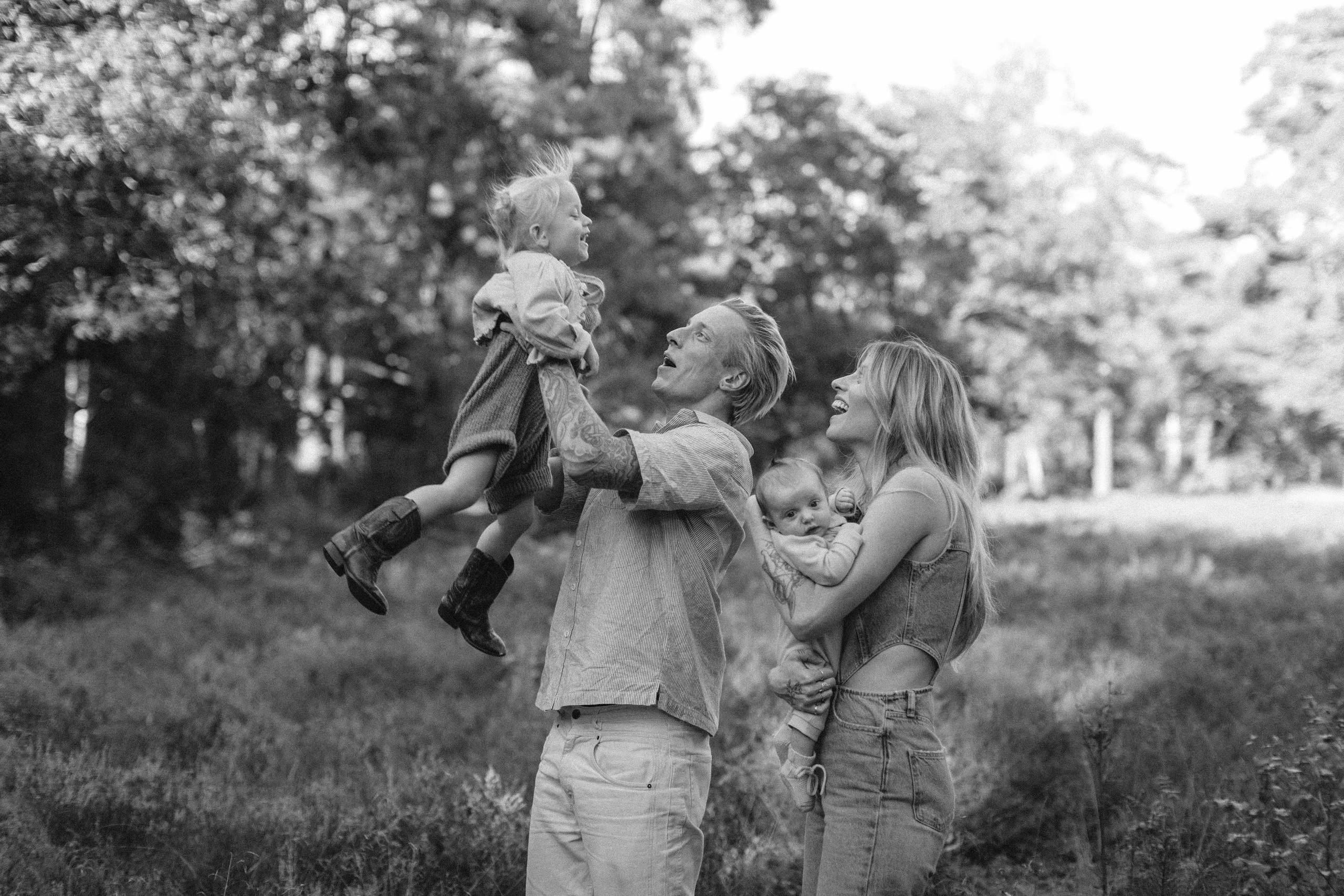 Family photoshoot in nature. True self