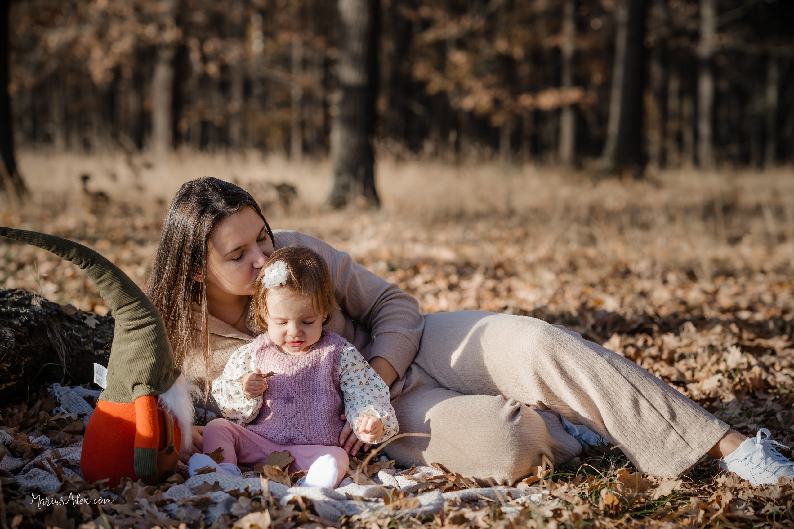 Sofia - Soare si frunze🍁🍁🍁. Marius Alex fotograf de eveniment si portret din Suceava