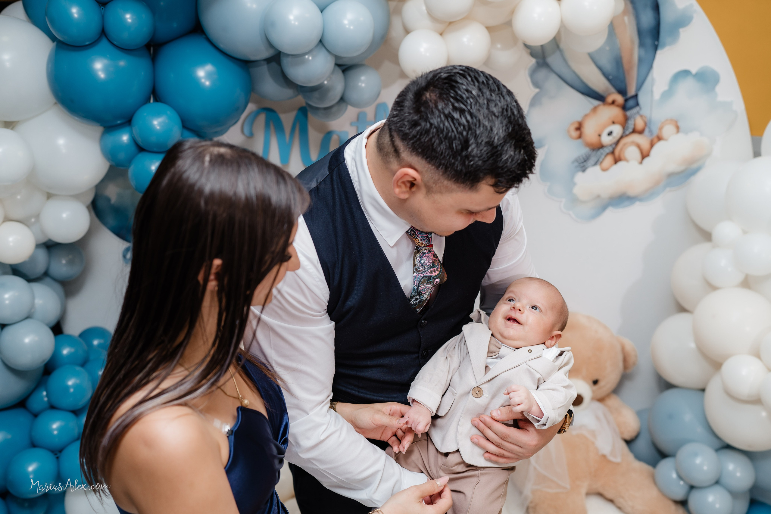 Micutul Mathias - Cel mai distractiv botez. Marius Alex fotograf de eveniment si portret din Suceava