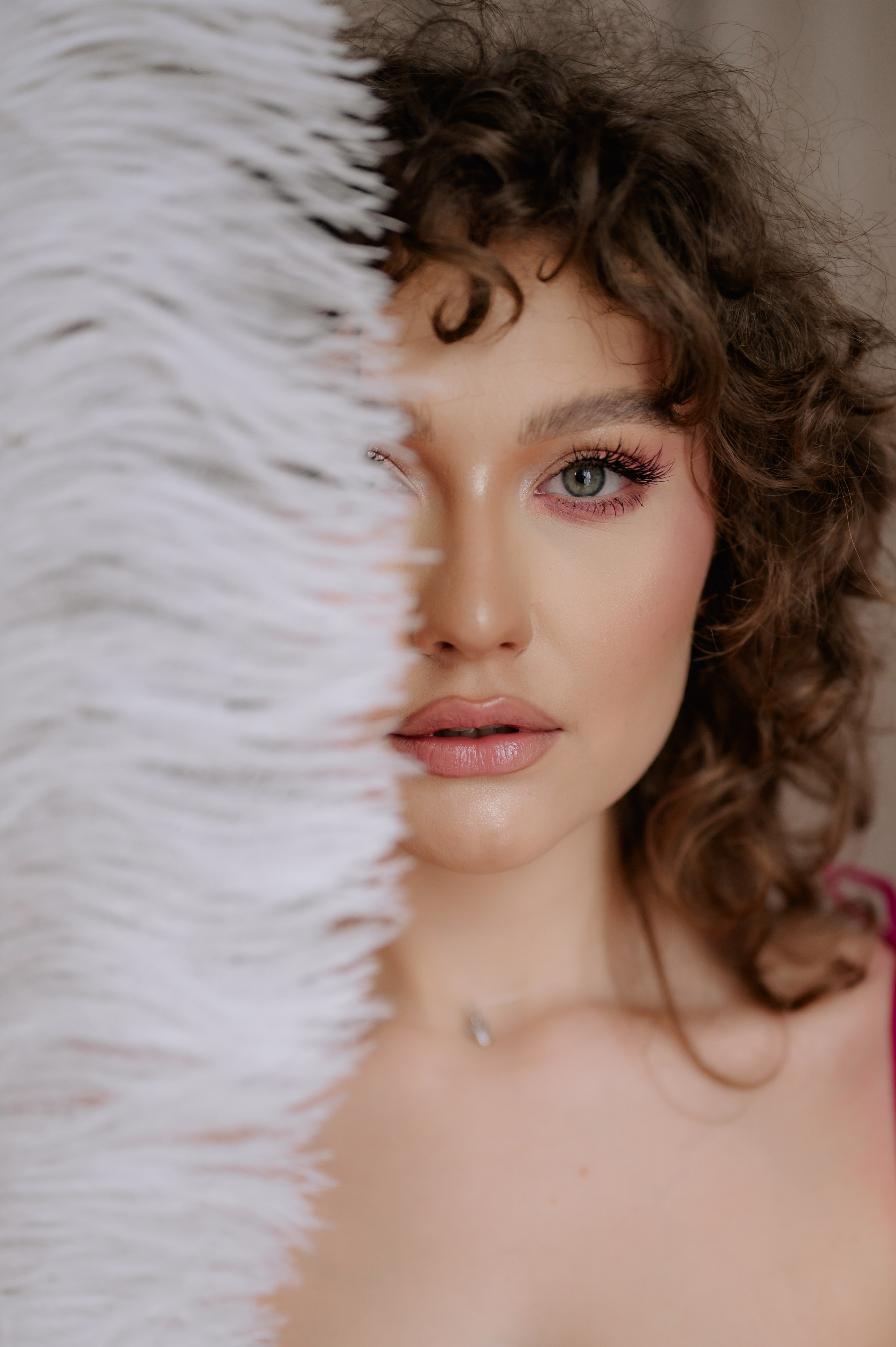 Fotografii in studio. Proud Vision Weddings | Wedding Photography & Film — Servicii profesionale Foto Video Nunta Iasi