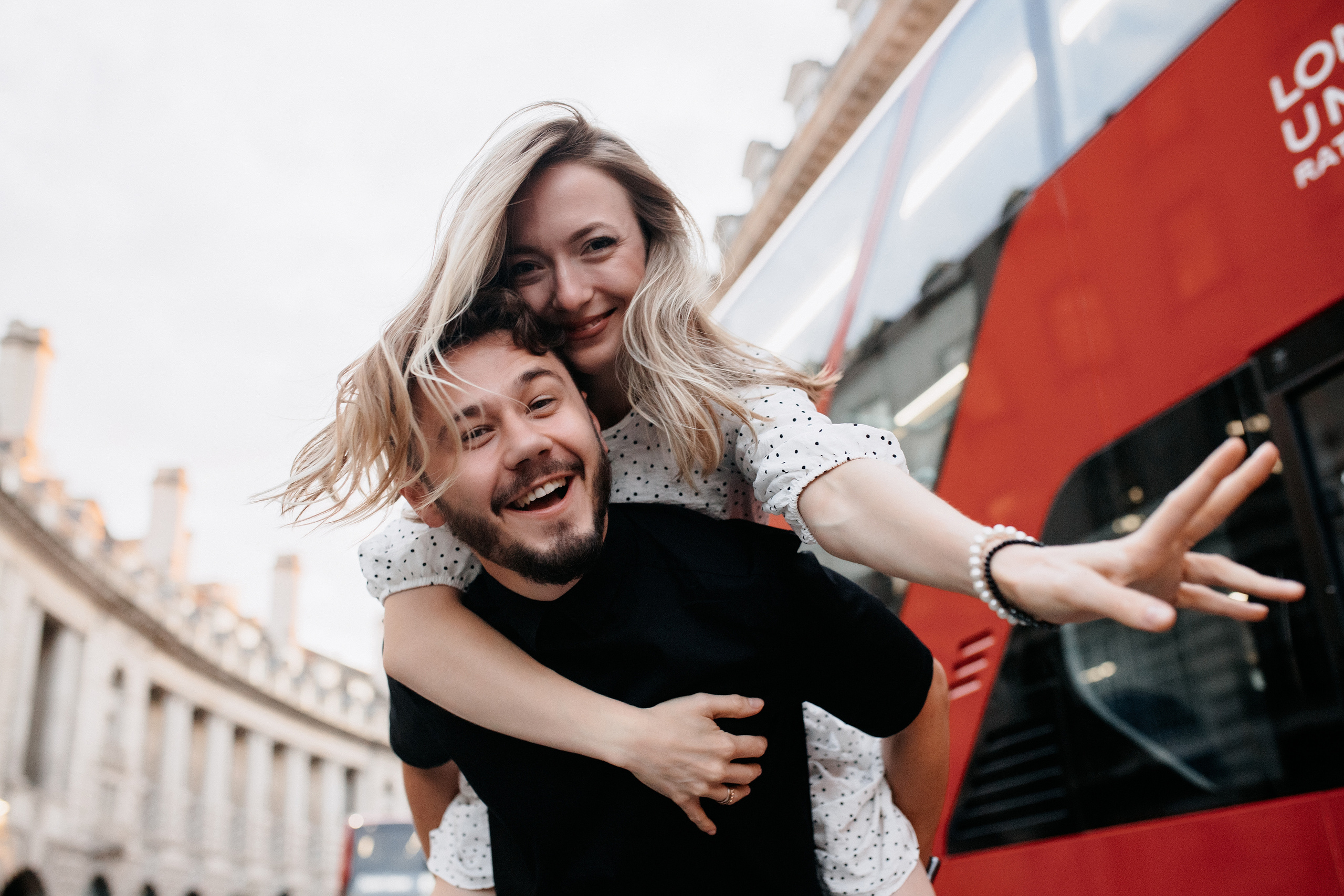 Love Story photoshoot at Picadilly — London. LondonPhotoStory — Vacation Photographer in London