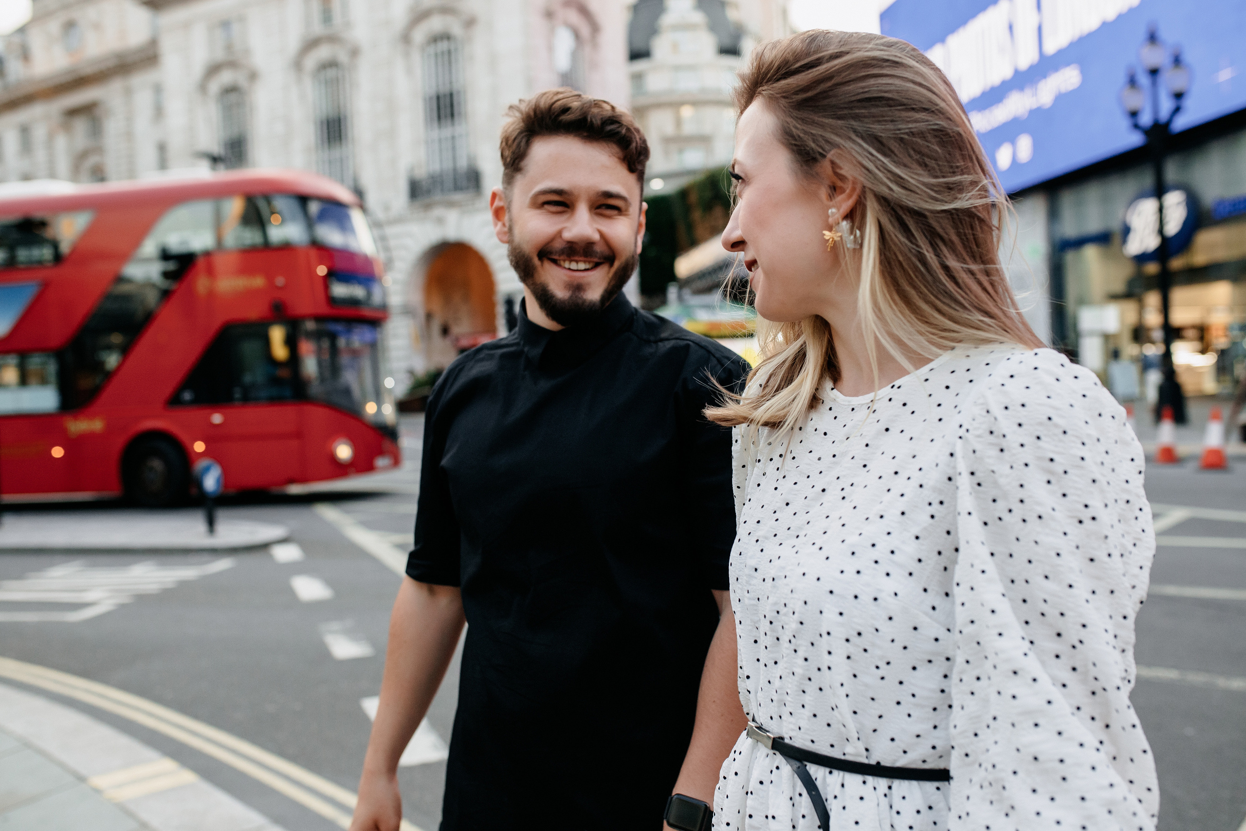 Love Story photoshoot at Picadilly — London. LondonPhotoStory — Vacation Photographer in London