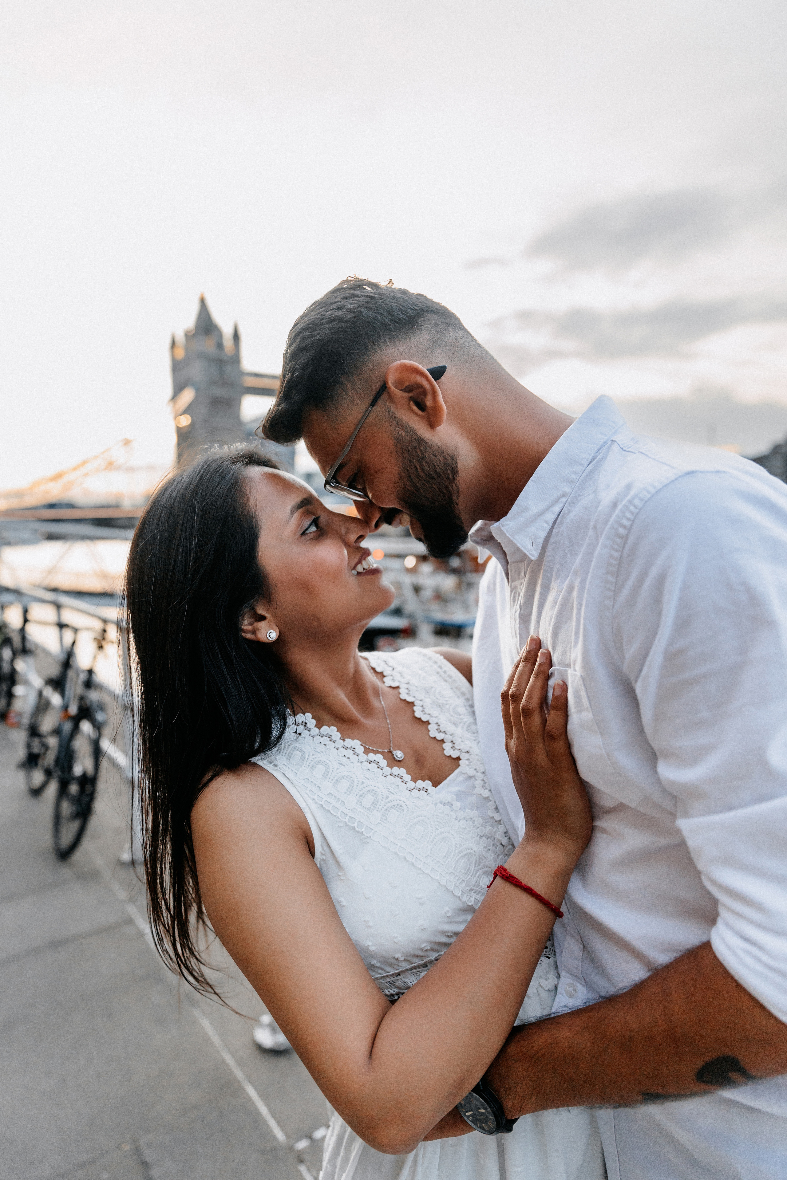 Love Story Photoshoot St Pauls and Tower Bridge. LondonPhotoStory — Vacation Photographer in London