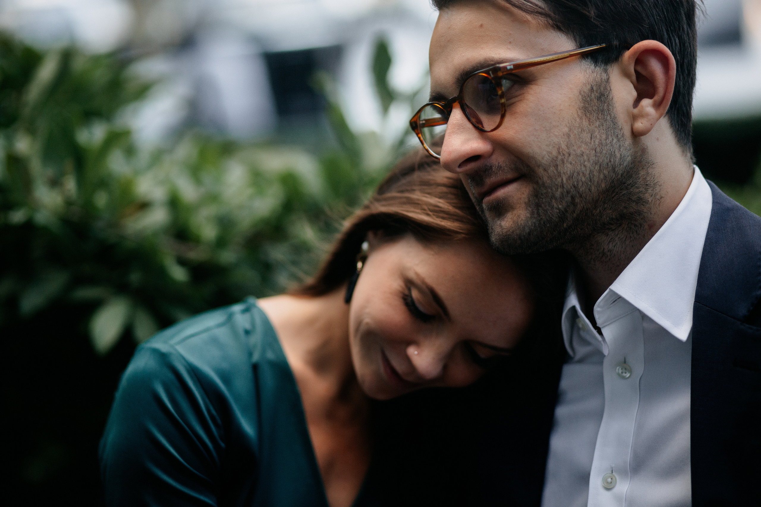 Sunset Engagement Photoshoot at Tower Bridge. LondonPhotoStory — Vacation Photographer in London