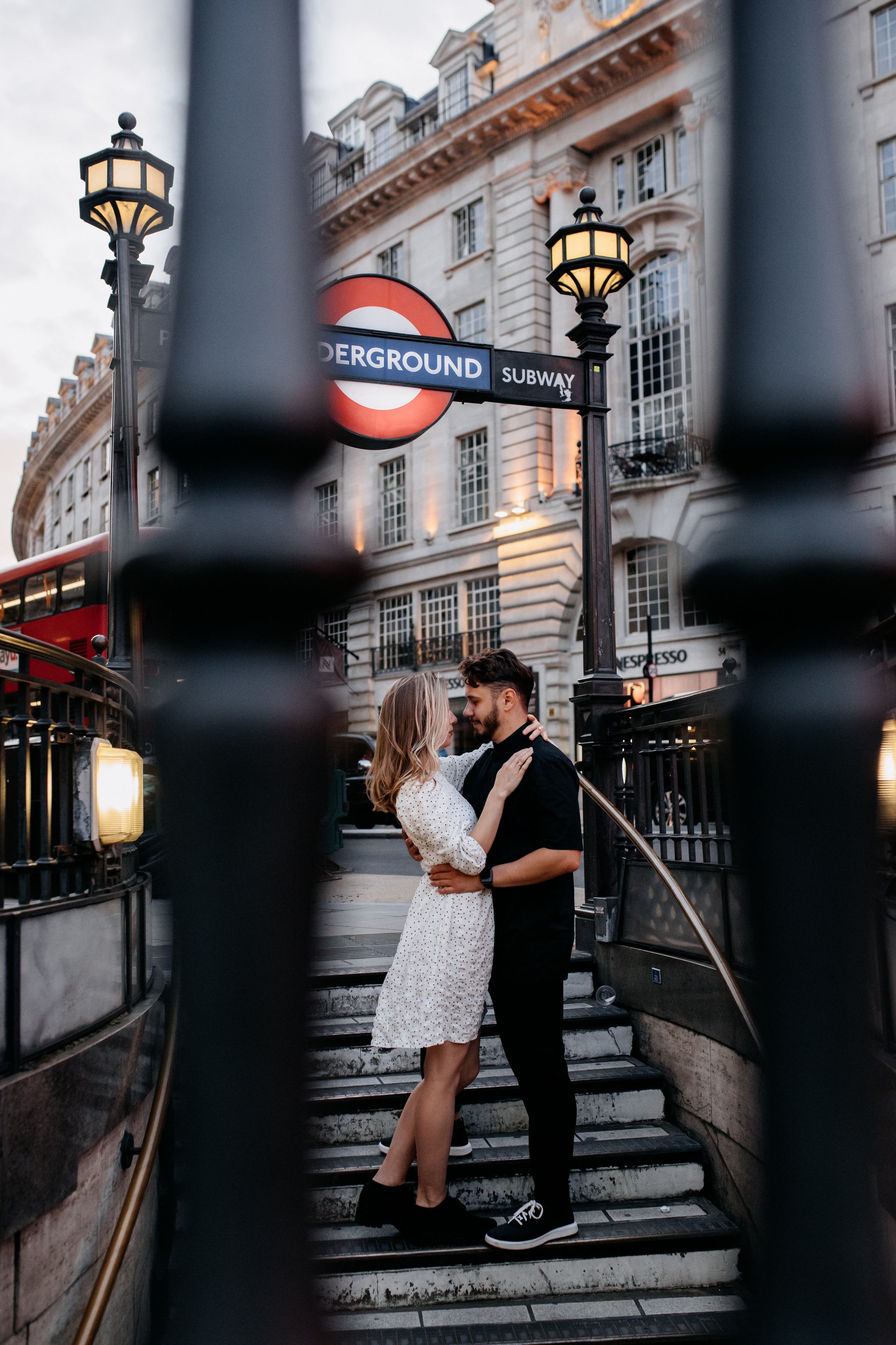 Love Story photoshoot at Picadilly — London. LondonPhotoStory — Vacation Photographer in London