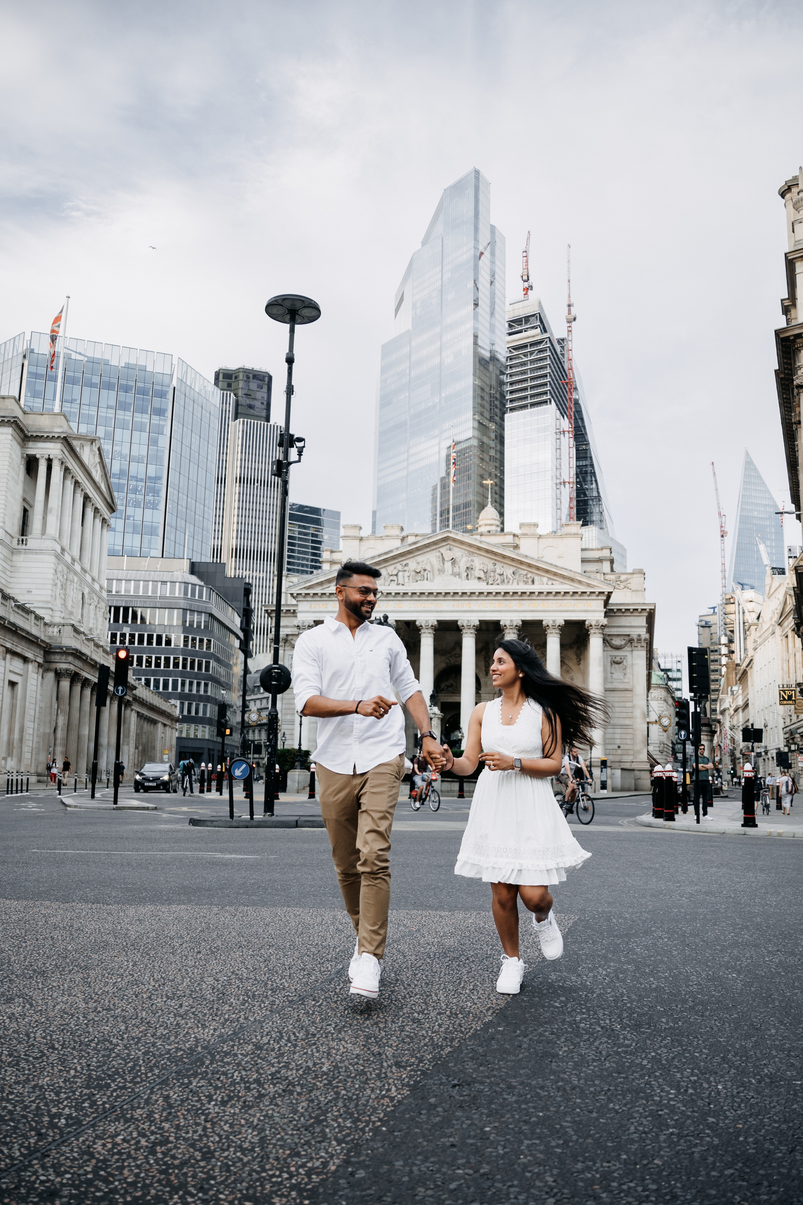 Love Story Photoshoot St Pauls and Tower Bridge. LondonPhotoStory — Vacation Photographer in London
