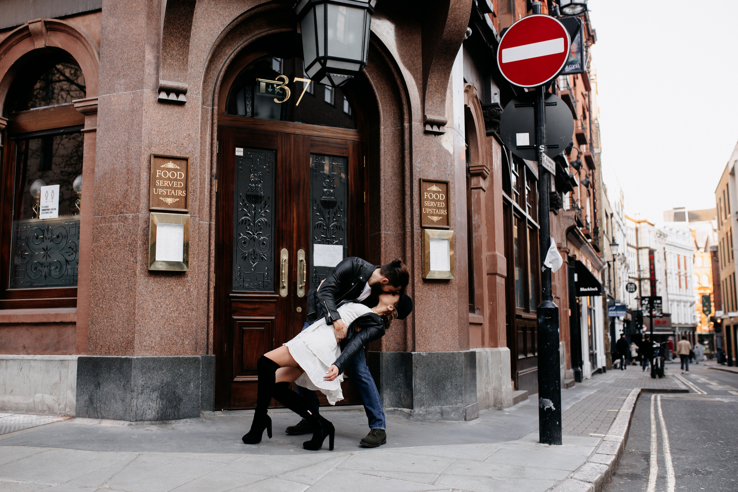 Love Story Photoshoot Central London. LondonPhotoStory — Vacation Photographer in London