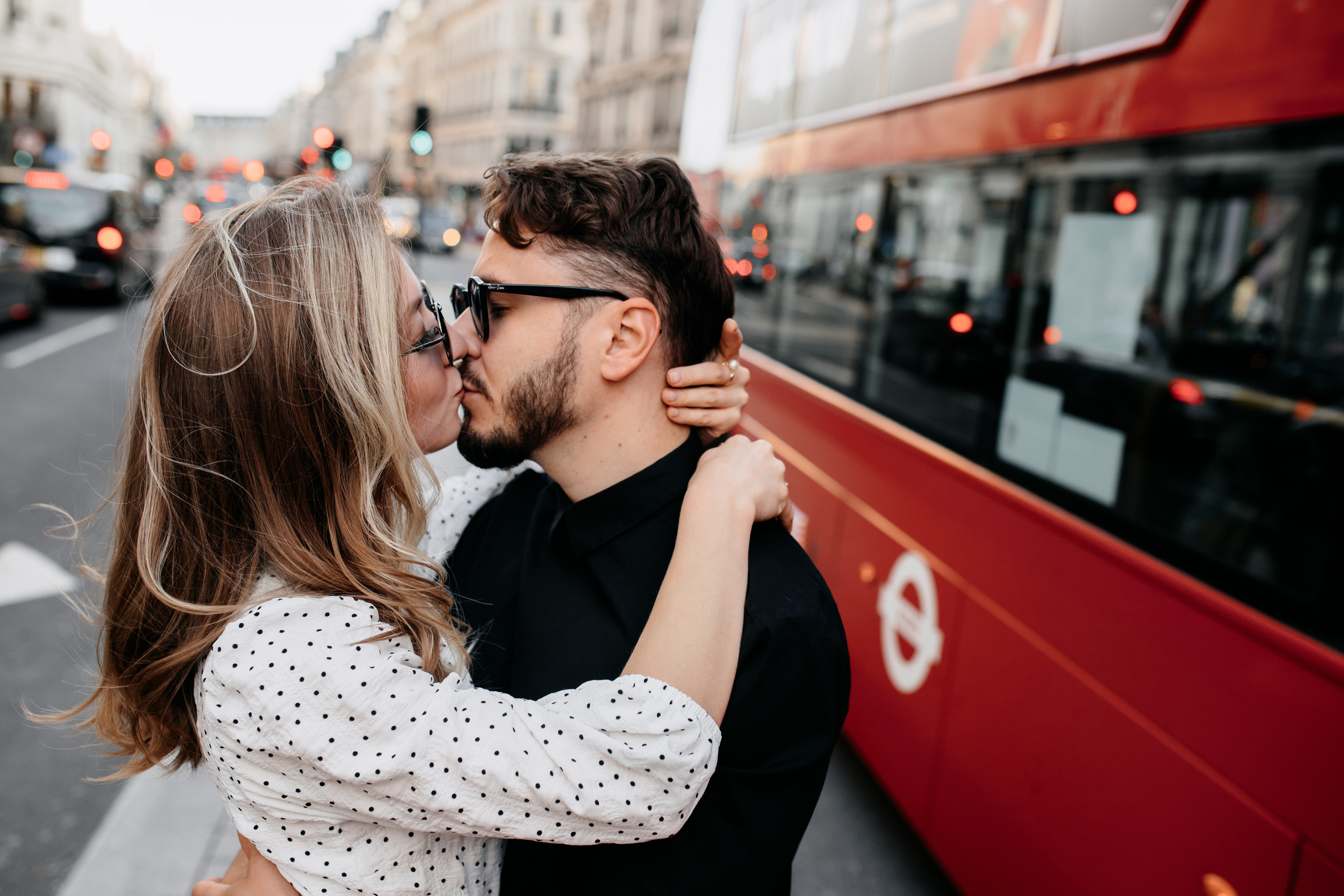 Love Story photoshoot at Picadilly — London. LondonPhotoStory — Vacation Photographer in London