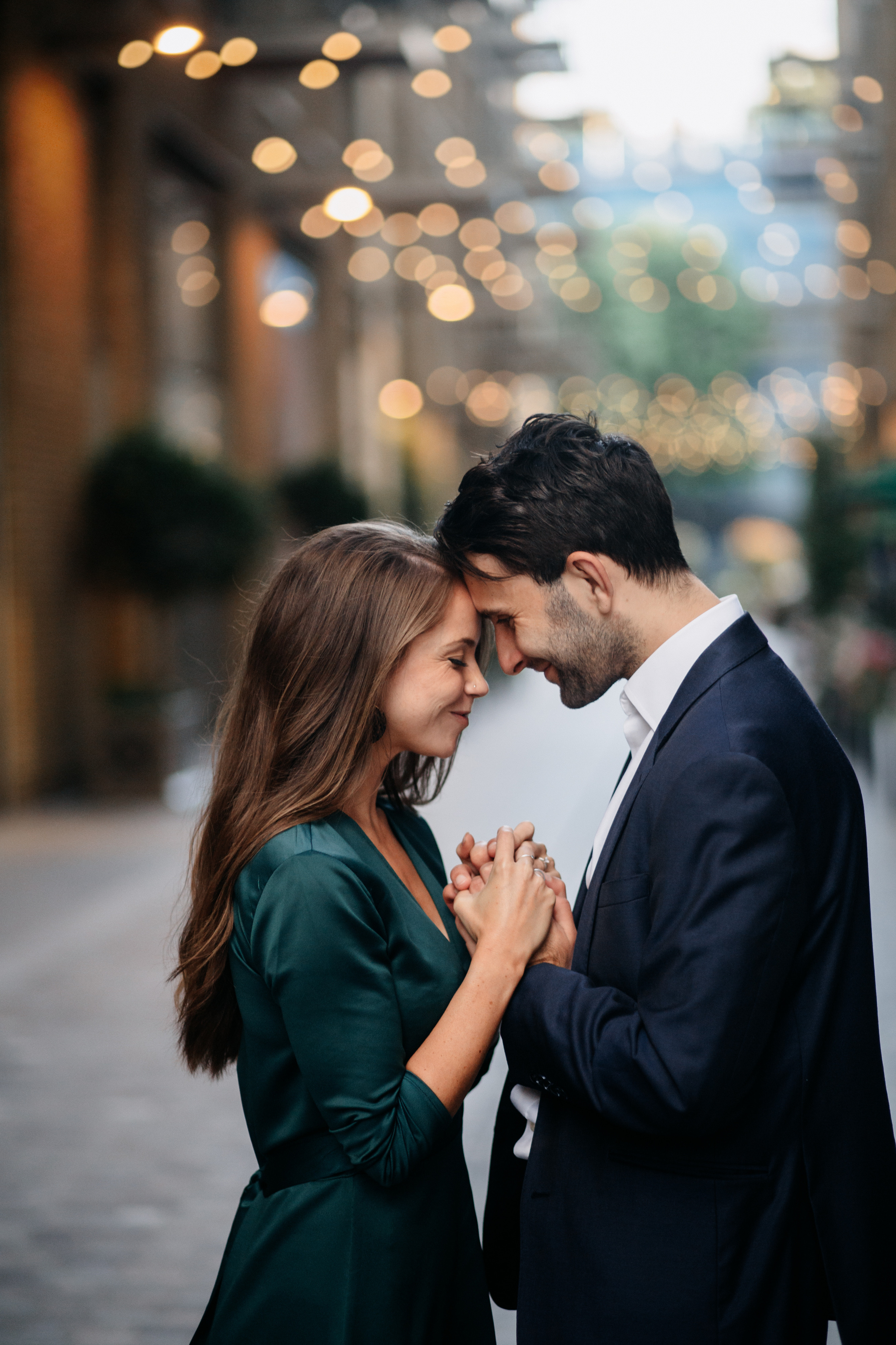 Sunset Engagement Photoshoot at Tower Bridge. LondonPhotoStory — Vacation Photographer in London