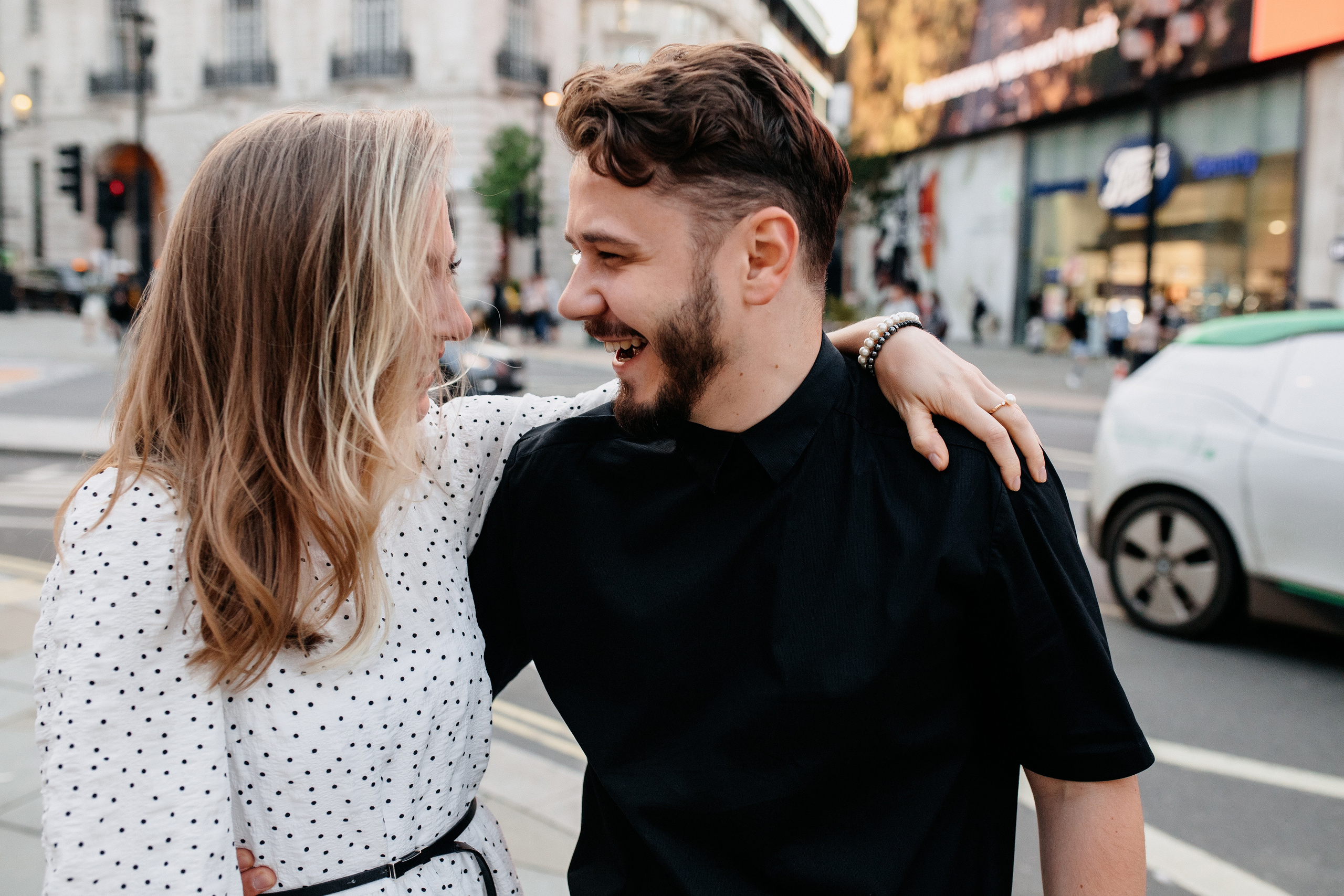 Love Story photoshoot at Picadilly — London. LondonPhotoStory — Vacation Photographer in London
