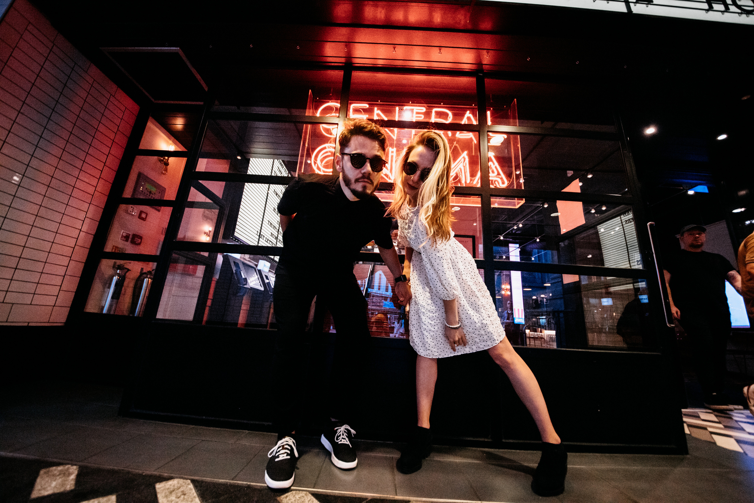 Love Story photoshoot at Picadilly — London. LondonPhotoStory — Vacation Photographer in London