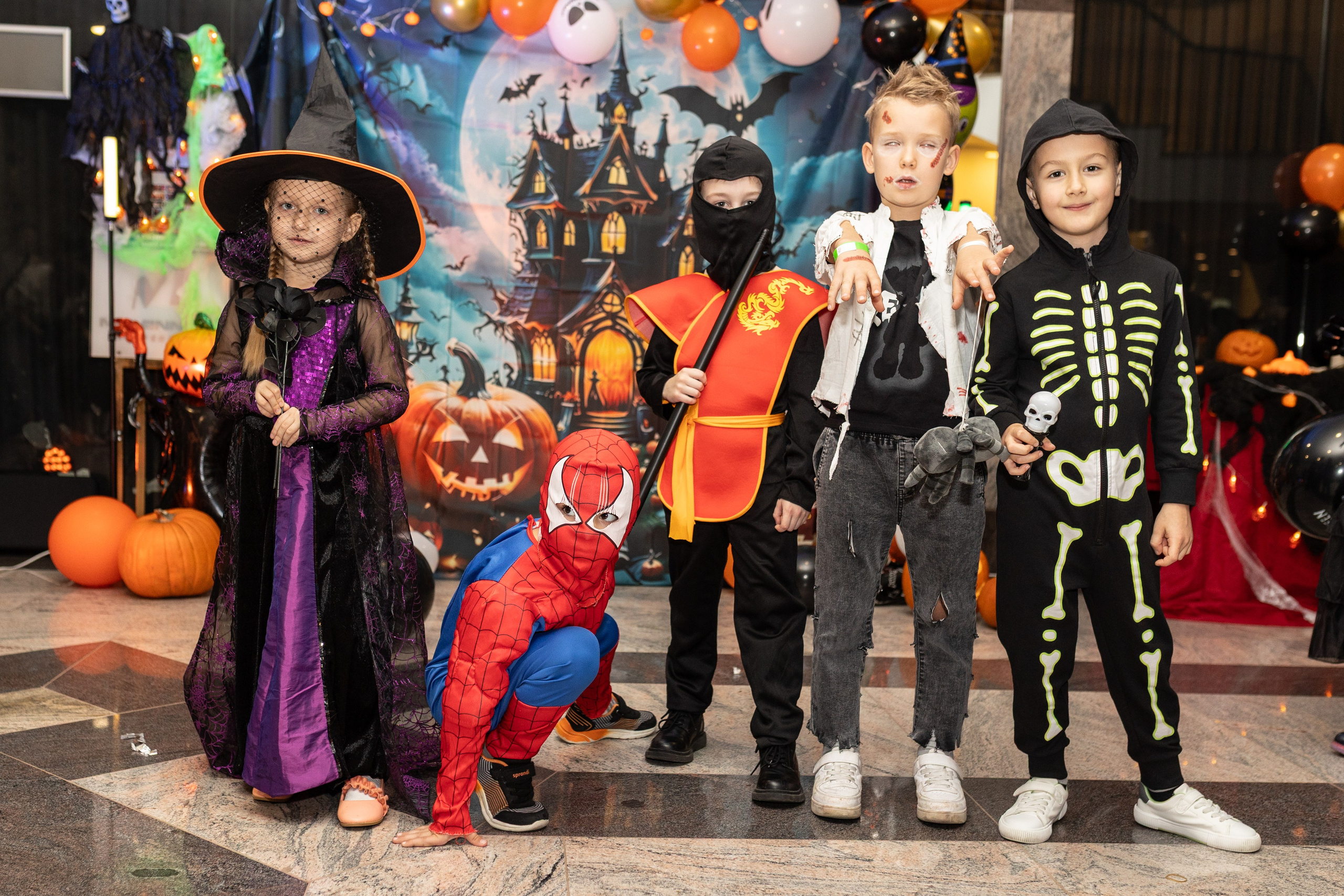 Leo dance studio Helloween 2025. Семейный и детский фотограф в Варшаве Мила Бобровская