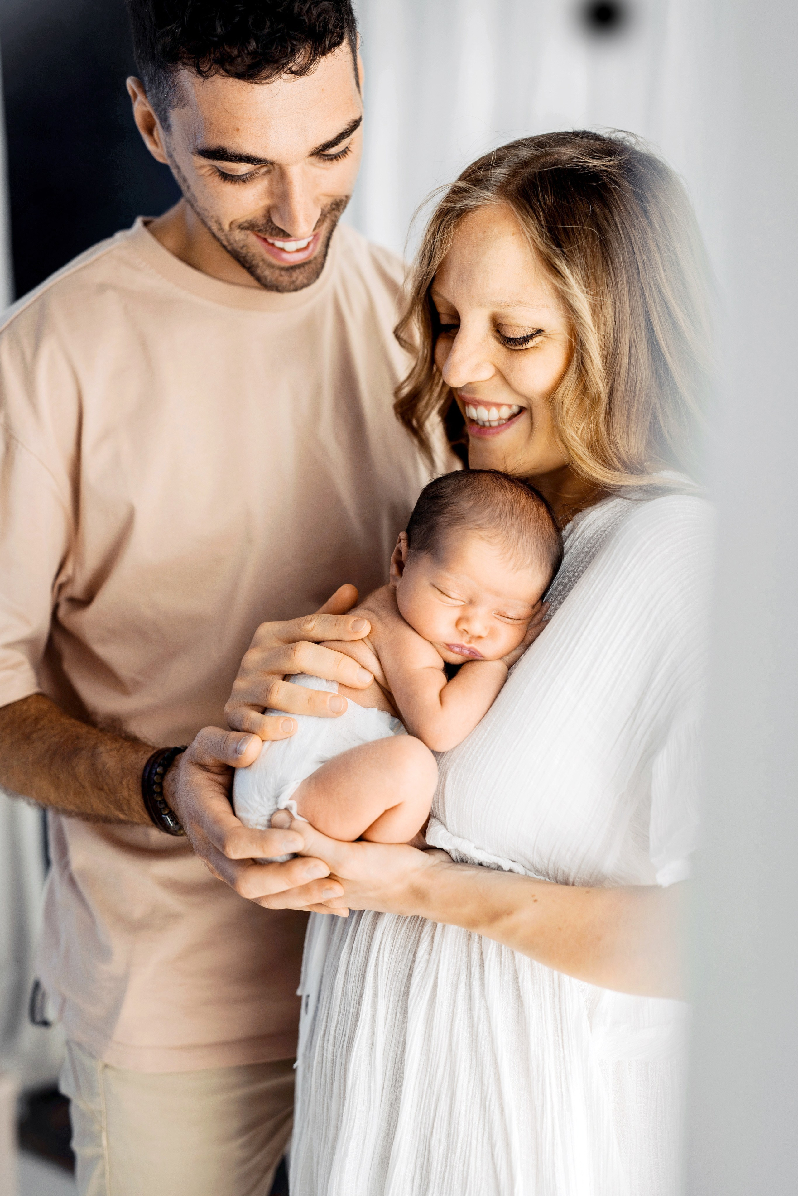 Newborn. Svitlana Miahka fotografa a Genova