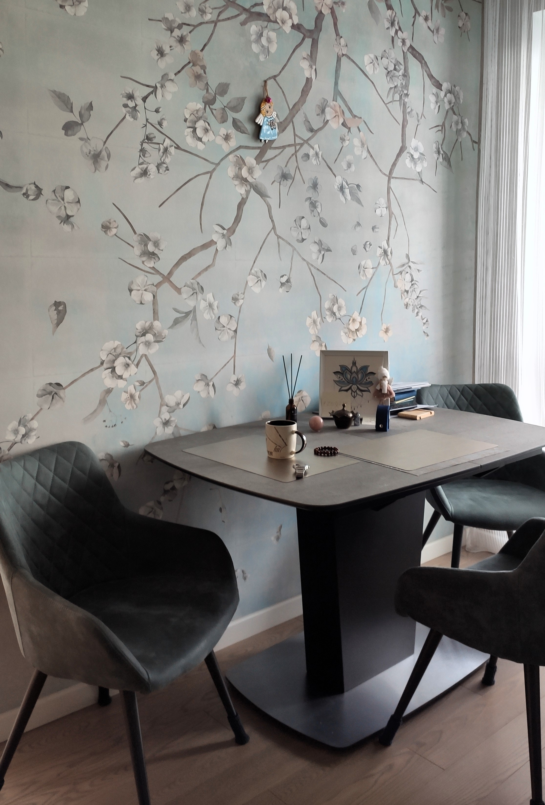 Кейс по дизайну. Алена и Даниль, пара 45+, врач и практикующий йог. Change4Life: медитации, выгорание, мягкие навыки, ретриты