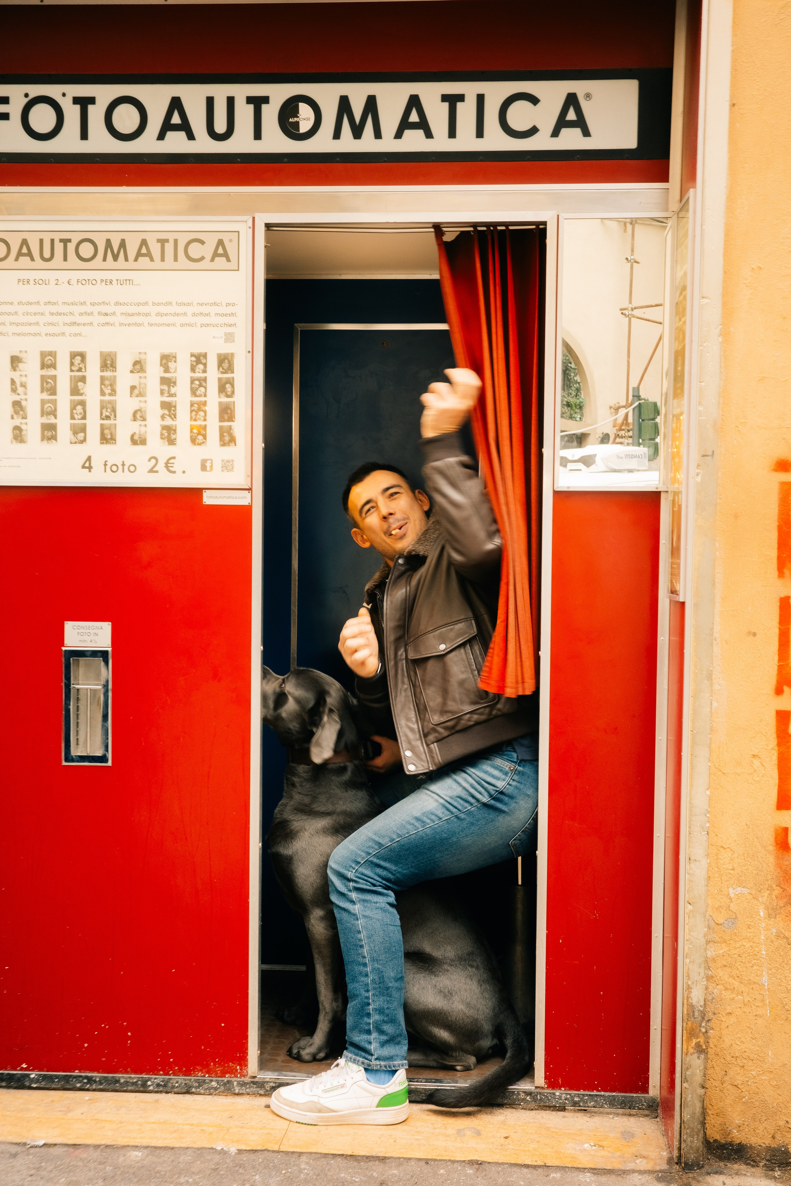 Street. Maria Sher. Professional photographer from Porto, Portugal