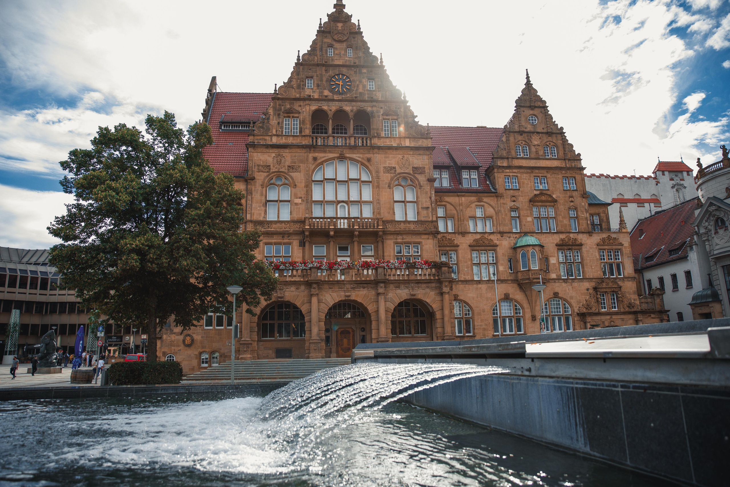 Bielefeld altes Rathaus. Hochzeitfotograf in Bielefeld