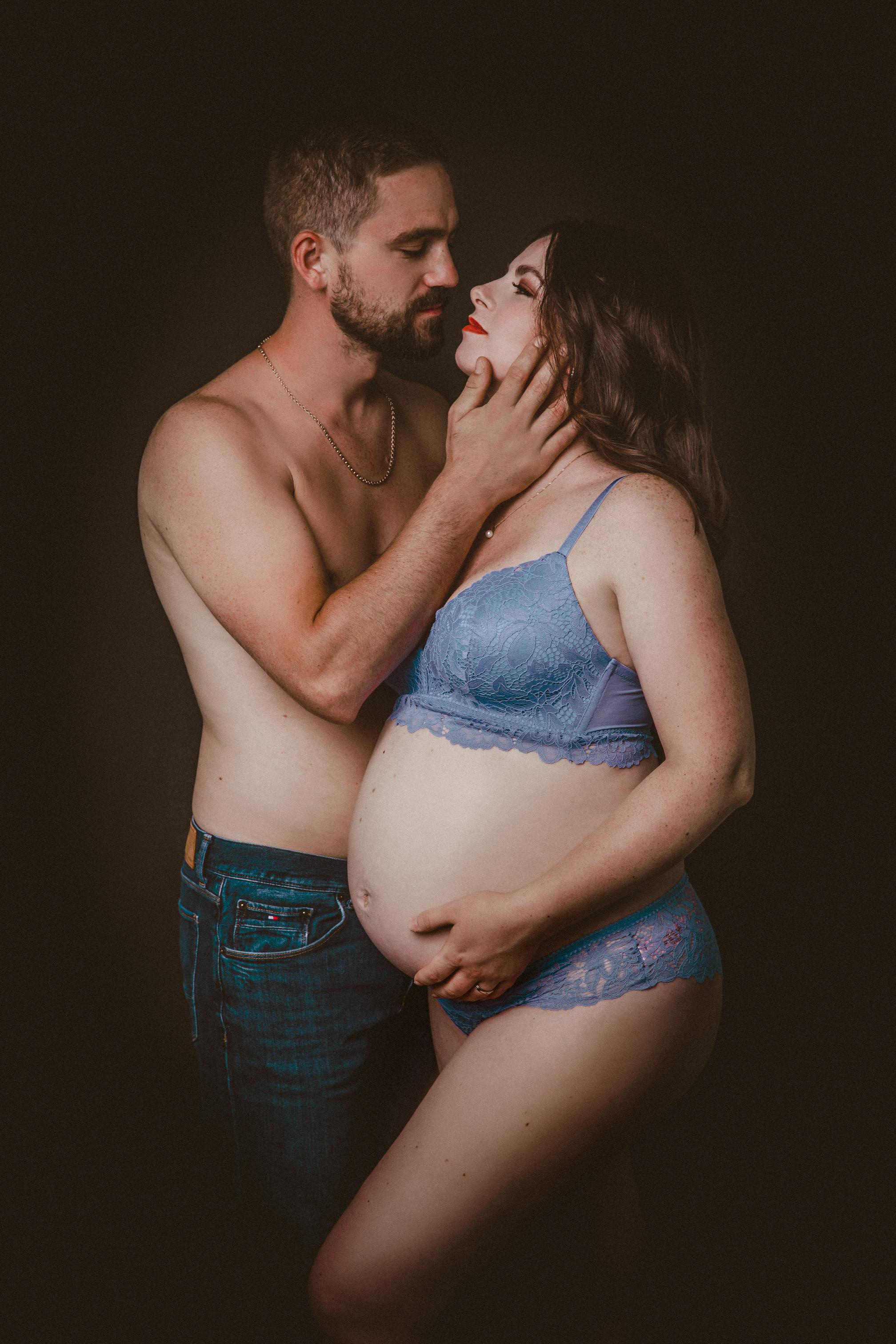 Babybauch Isaak & Victoria. Hochzeitfotograf in Bielefeld