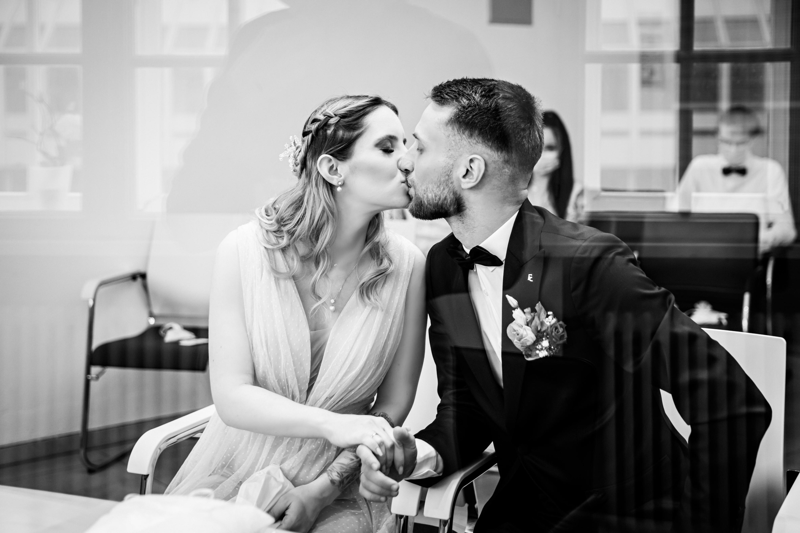 Bielefeld altes Rathaus. Hochzeitfotograf in Bielefeld