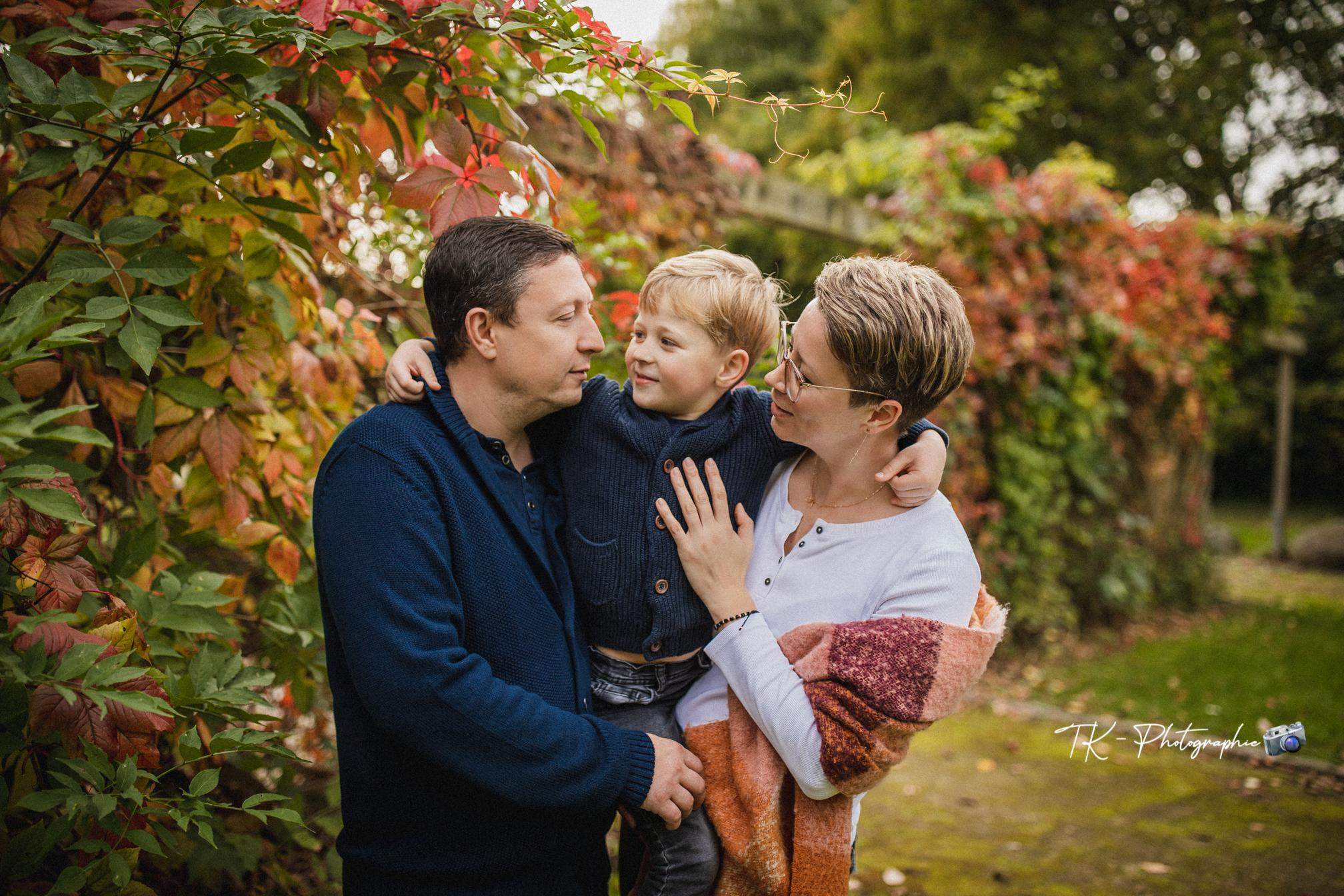 Familien Fotoshooting Herbst. Hochzeitfotograf in Bielefeld