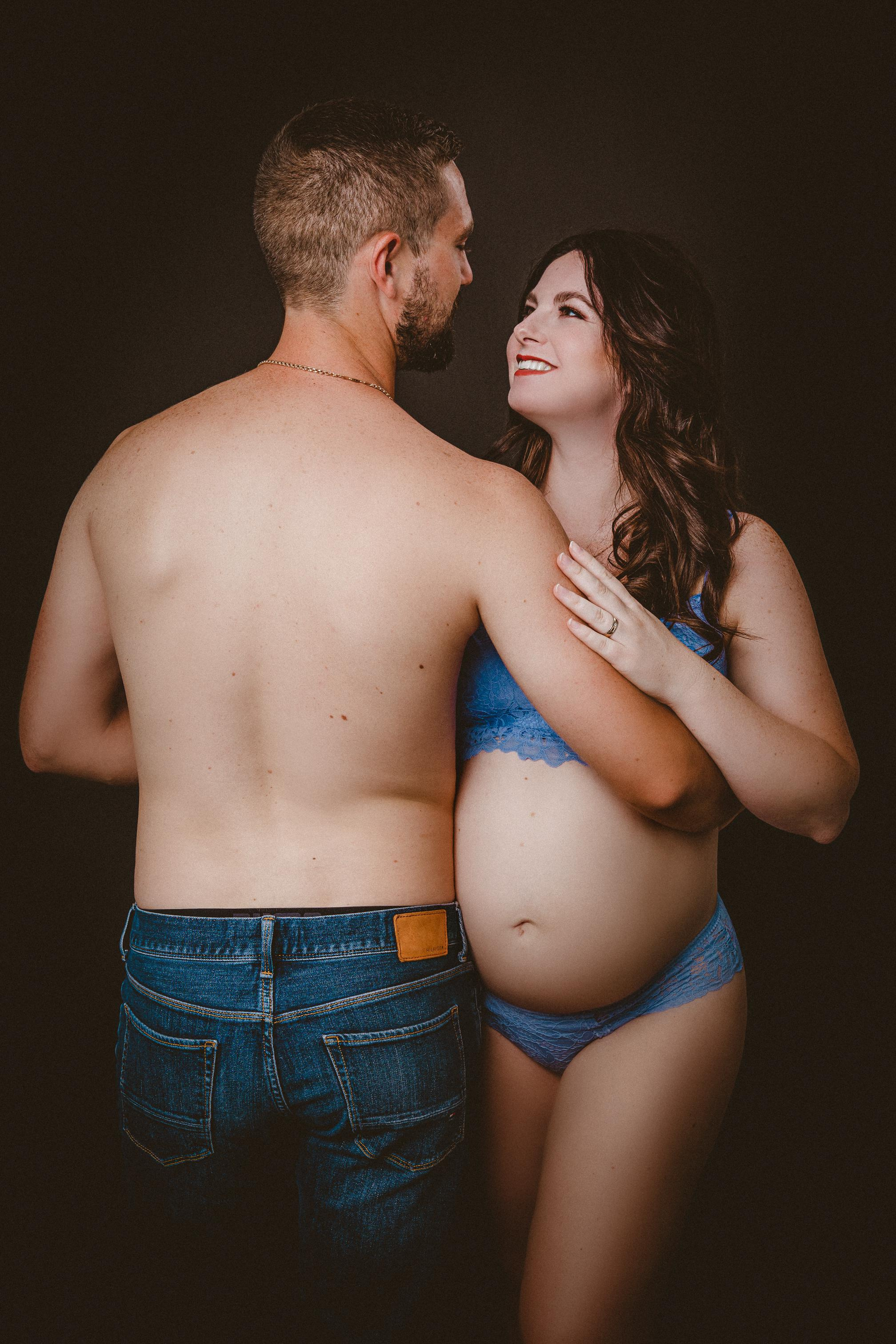 Babybauch Isaak & Victoria. Hochzeitfotograf in Bielefeld