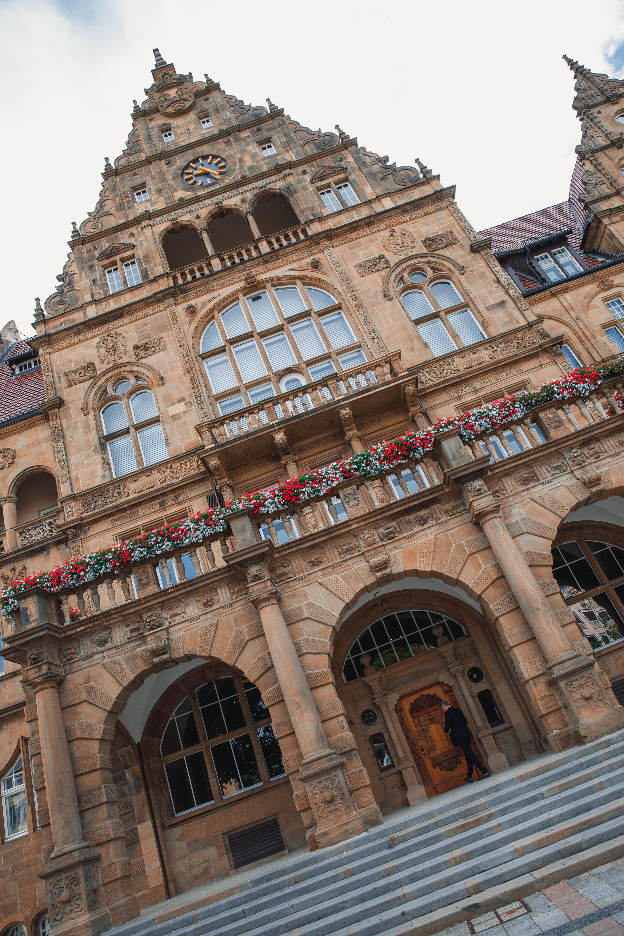 Bielefeld altes Rathaus. Hochzeitfotograf in Bielefeld