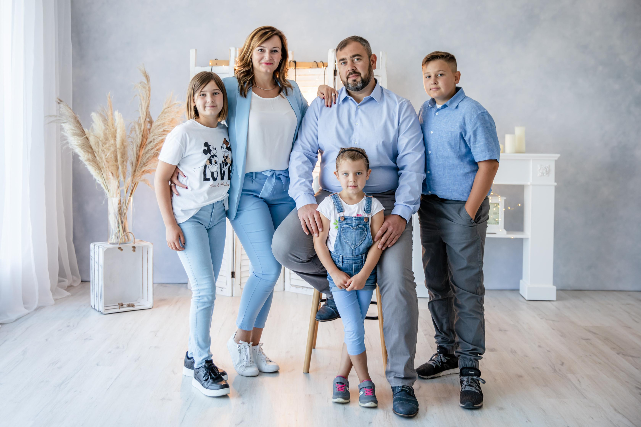 Familien Fotoshooting im Studio. Hochzeitfotograf in Bielefeld