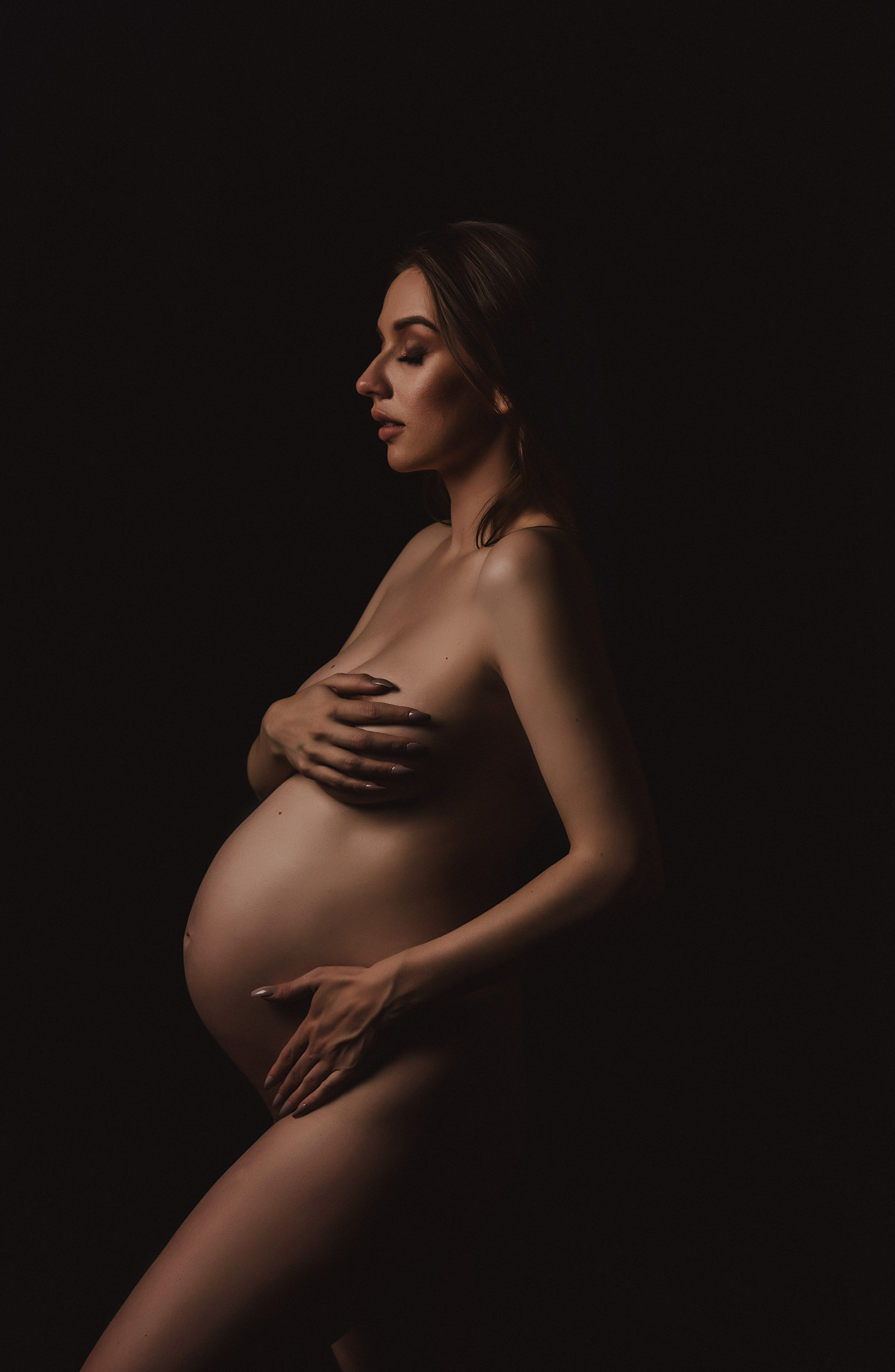 STUDIO: Julia. Maternity/Love story/Wedding photographer