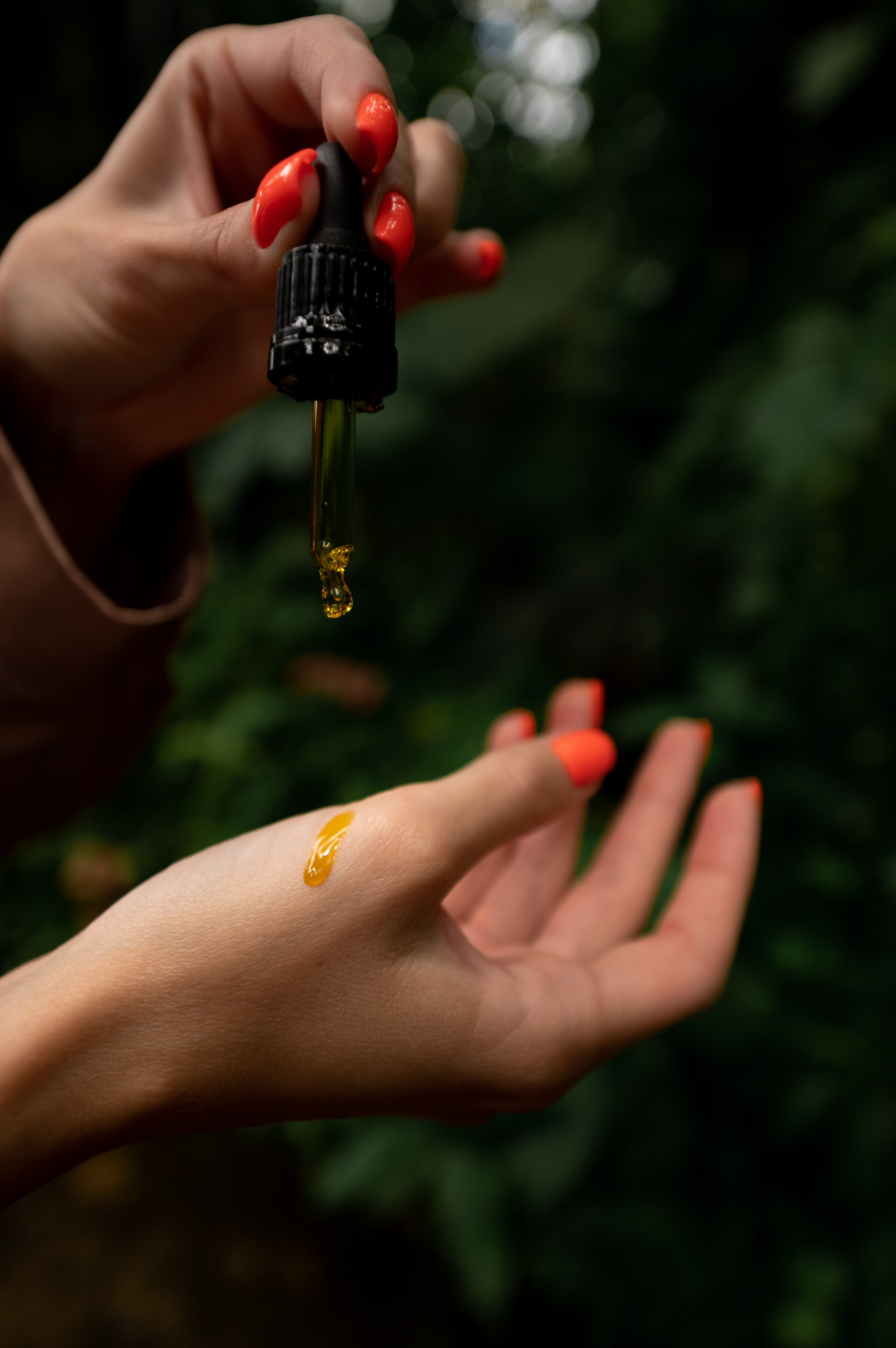 CannaXlife CBD products. ANNA-MARIA PHOTO CONTENT CREATOR — фотограф, естет, художник і візуальний експерт Instagram у Празі