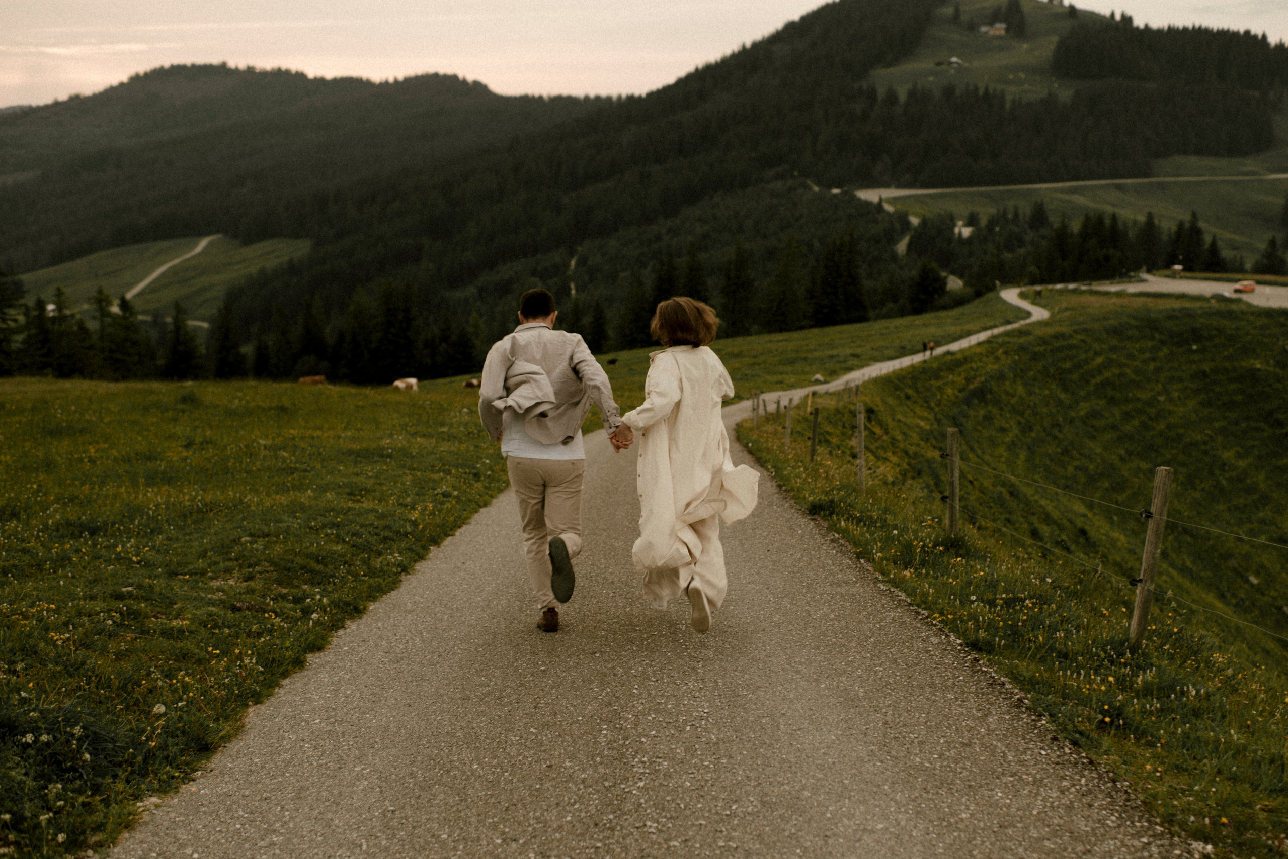 Polina Sobol — family & documentary photographer in Bern. Outdoor & urban photo sessions for families, kids and couples