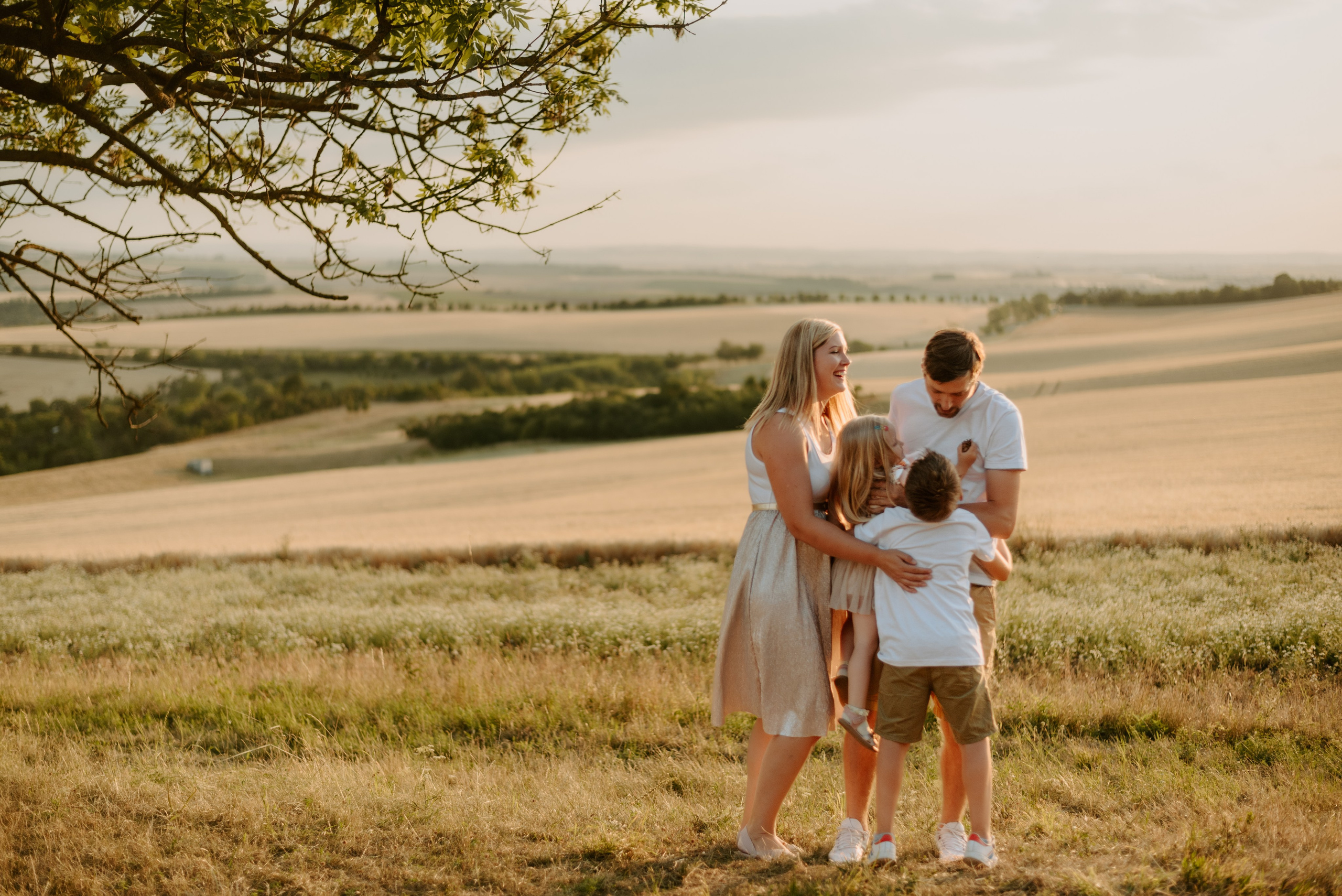 Lucka and family. Lifestyle, wedding and family photographer