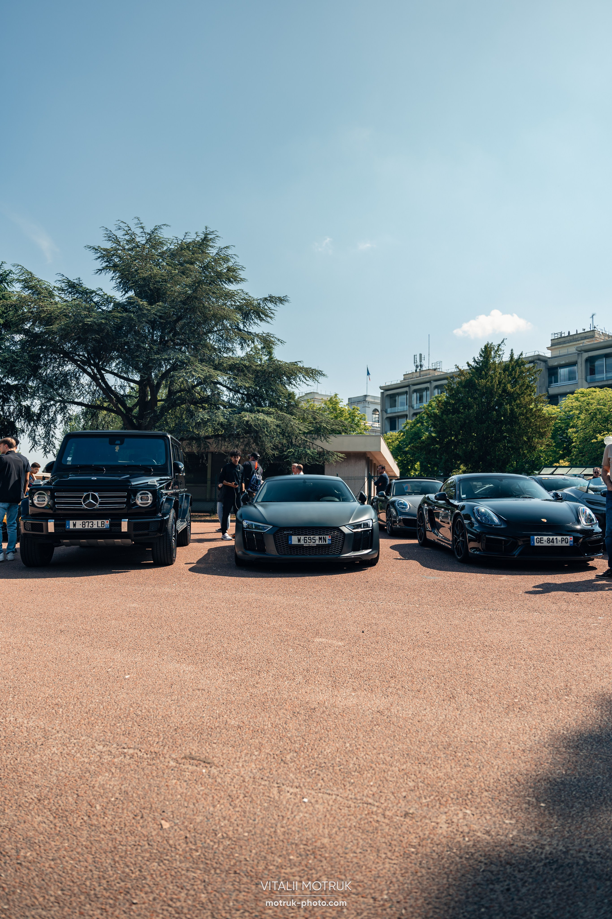 Rassemblement Auteuil 20 mai 2024. Photographe de voitures à Paris — Vitalii Motruk