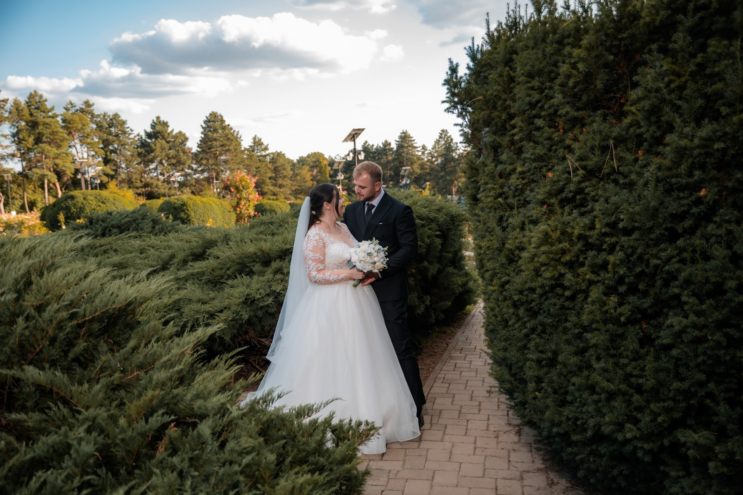 servicii foto. servicii foto Botoșani. servicii foto video Botoșani. fotograf nunta. fotograf evenimente. fotograf nunta Botoșani. Alin chirila. Alin chirila fotograf. Alinofotostudio.- Mire și mireasă – Sergiu & Liliana – ziua nunții, 2024  - Emoții în ziua nunții – Sergiu și Liliana  - Dansul mirilor – fotografie artistică nuntă 2024  - Sedinta foto romantică în natură – Sergiu & Liliana  - Rochia de mireasă și detalii de nuntă elegante