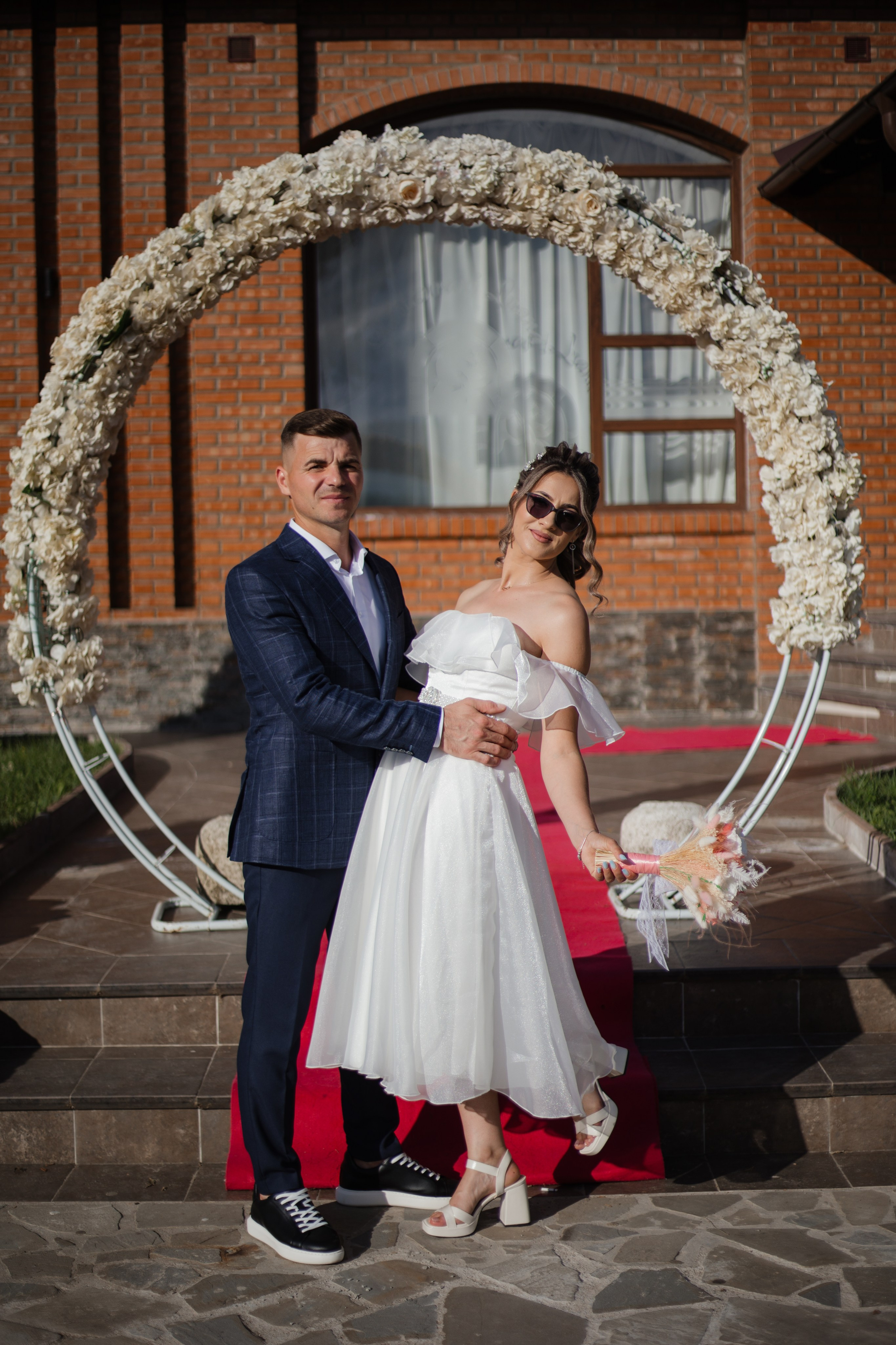 Oana & Vasile. Fotograf si videograf — evenimente si studio
