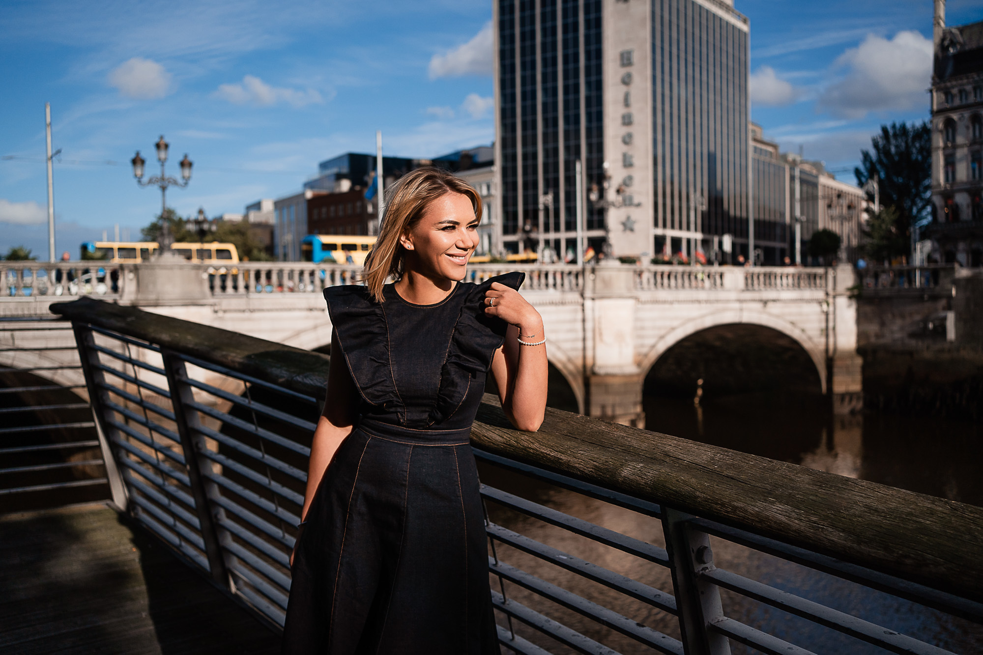Julie in the city. Portrait, Family and Maternity Photographer in Dublin Tania Vaskul