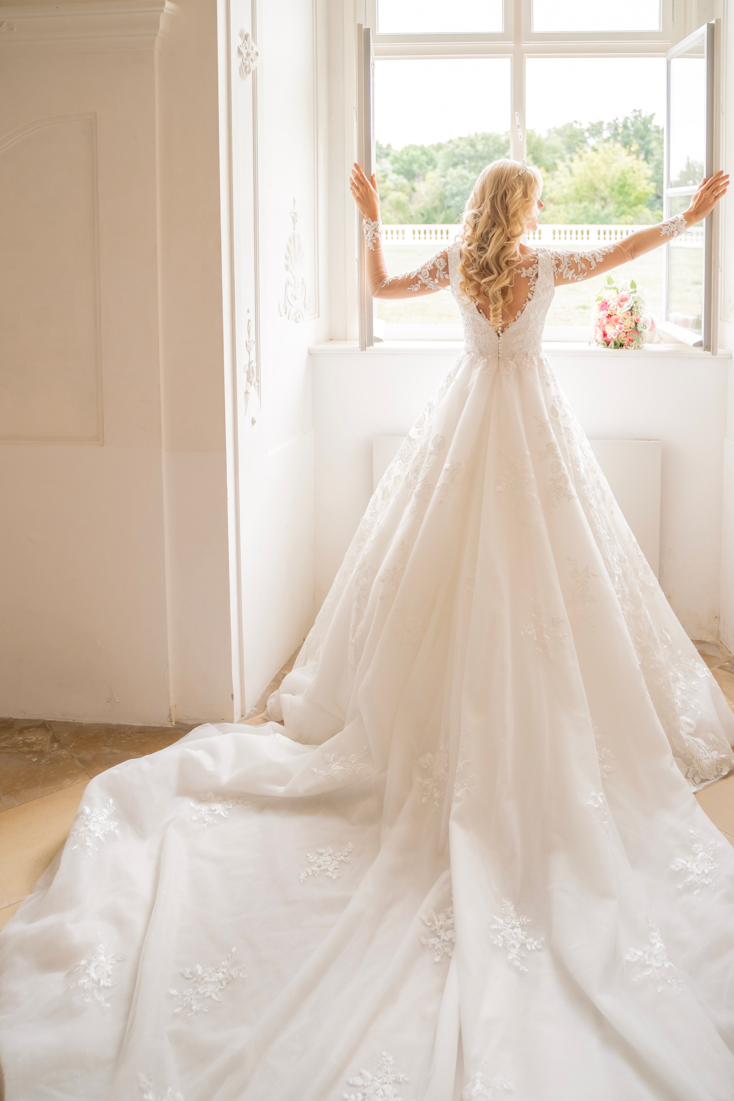 WEDDINGS. Professional garden design and photography services in London