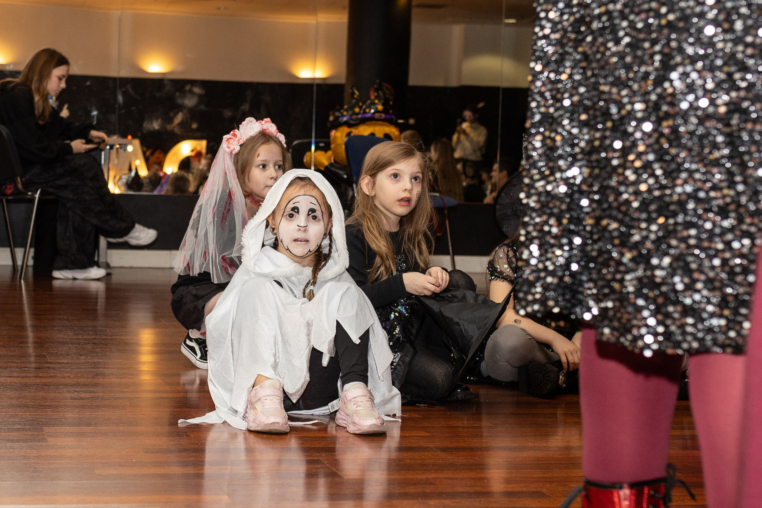 Leo dance studio Helloween 2025. Семейный и детский фотограф в Варшаве Мила Бобровская