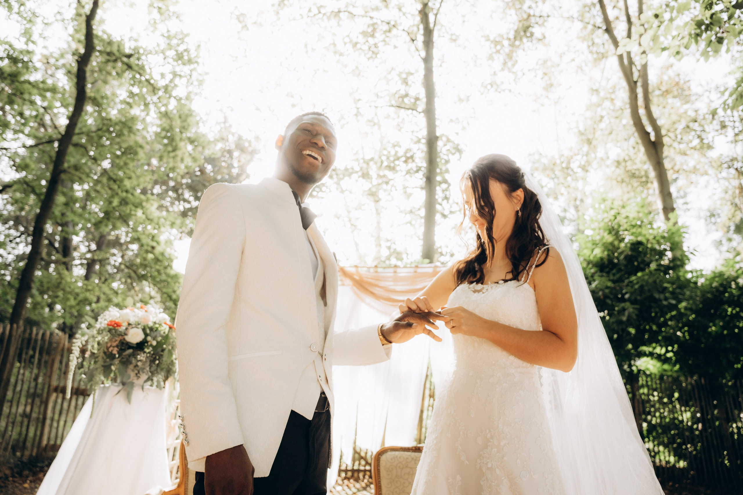 Anisa & Yannick huwelijk in Gent. Little Birdie – Jouw familie- en huwelijksfotograaf in België en daarbuiten