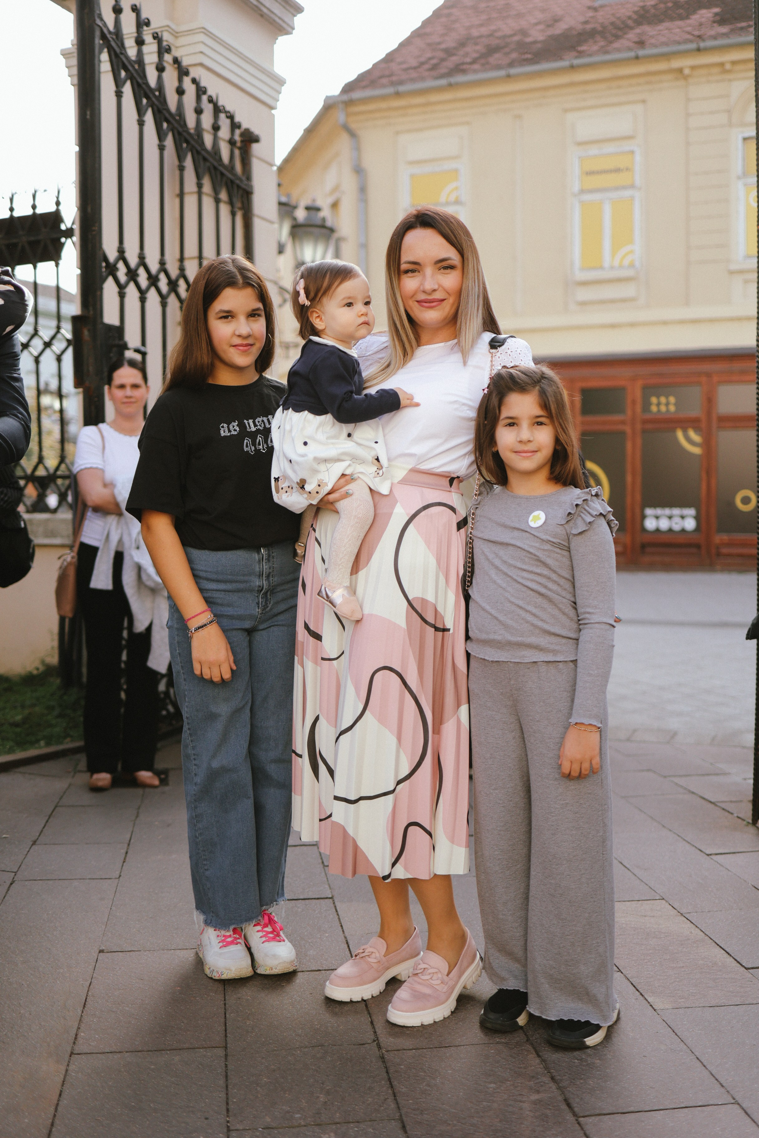 Emili. Vlada toskic wedding and event photographer