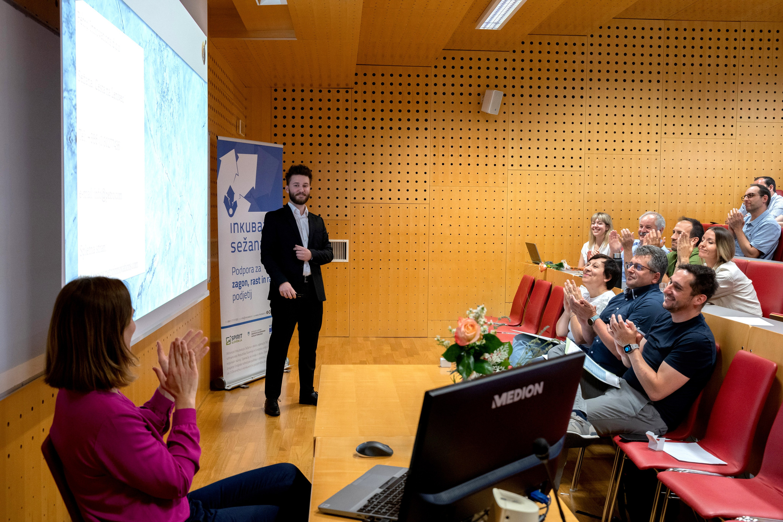 Podjetjetniška šola Sežana. Inkubator (Slovenija). Fotografinja in videografinja Mariia Bortiakova iz Slovenije: fotografiranje dogodkov, portretov in snemanje videov po vsej Sloveniji