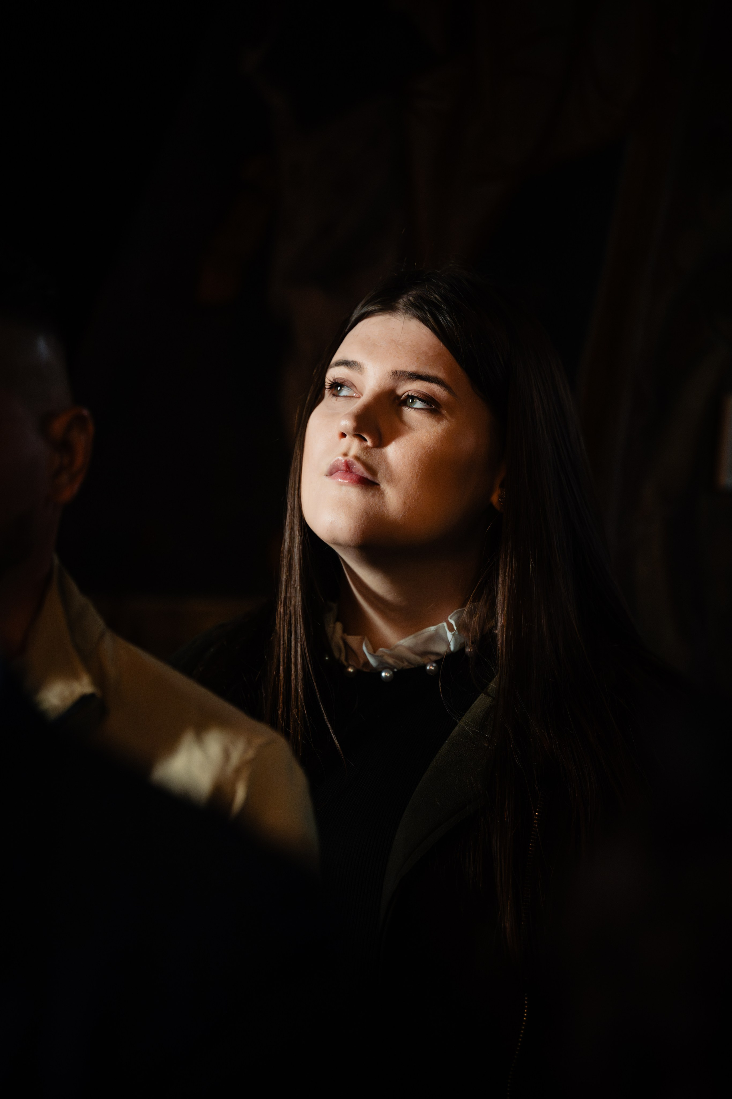 Fotograf profesionist de nuntă. Cu o abordare creativă și tehnici unice, spunem povestea voastră prin imagini pline de iubire și naturalețe. Descoperă arta fotografiei de nuntă . Fotograf Iasi, fotograf de nunta Suceava. Fotografii de nuntă. Pachet fotografii de nuntă. Fotograf Iasi, fotograf Suceava, fotograf Botosani, fotograf Romania. Servicii foto nuntă. Servicii foto-video.