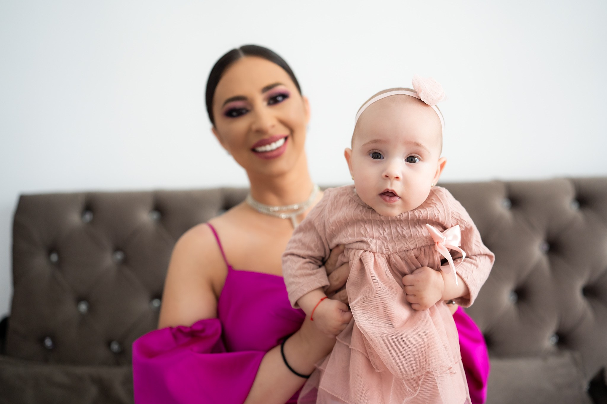 Fotografii de Botez Pline de Emoție pentru Sasha și Familie