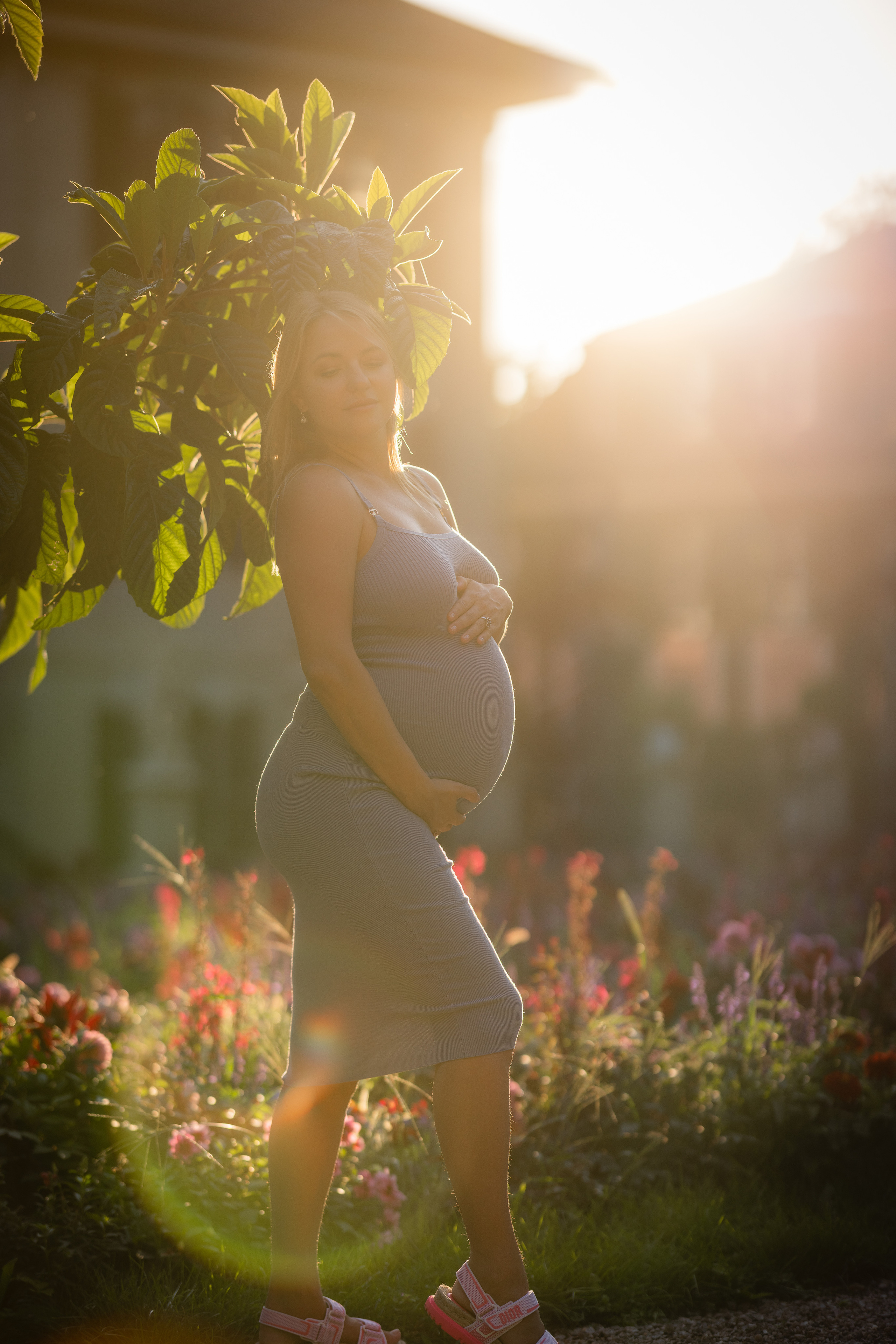 Raisa in secret garden. Family photographer Zurich & Switzerland Daria Moore