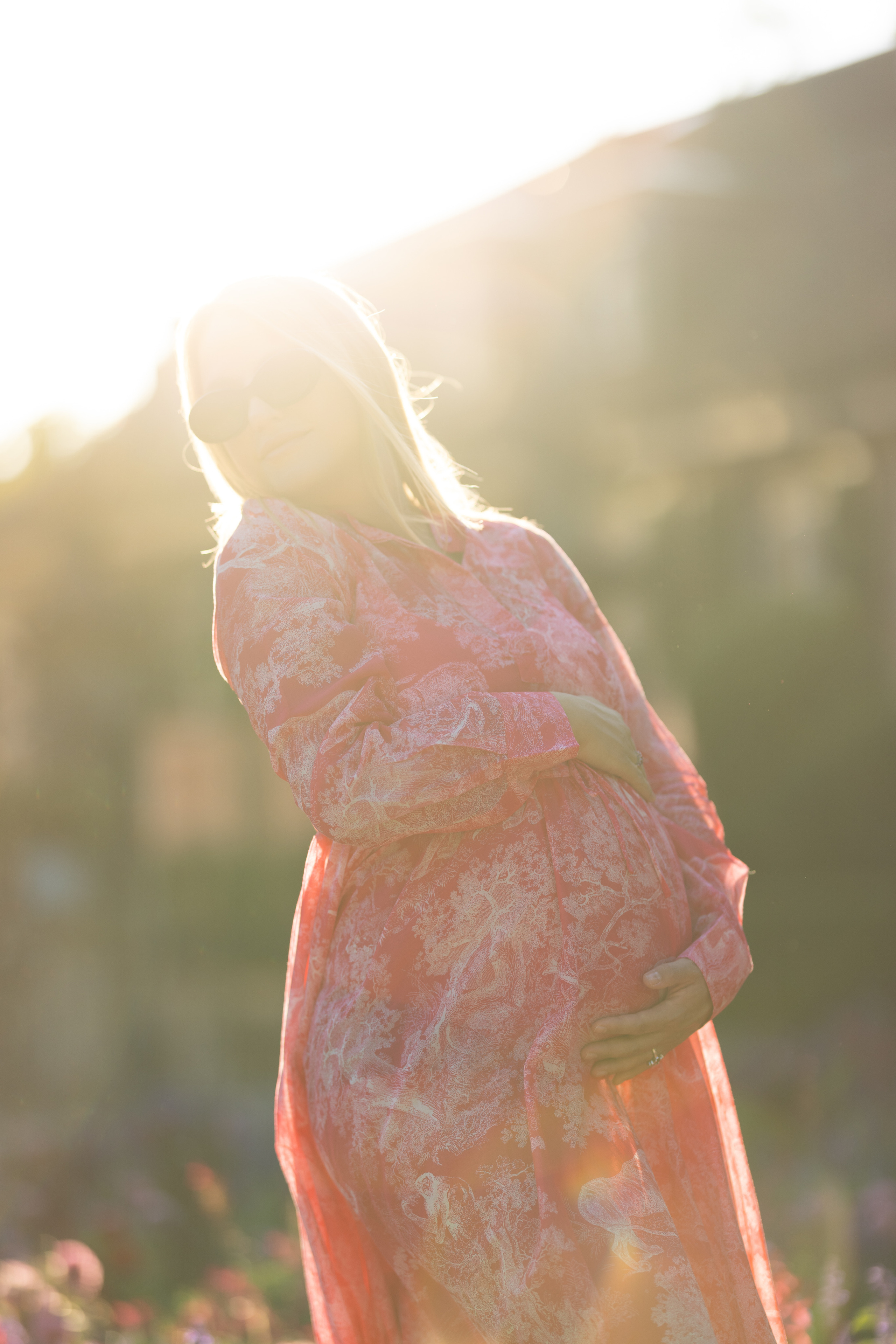 Raisa in secret garden. Family photographer Zurich & Switzerland Daria Moore