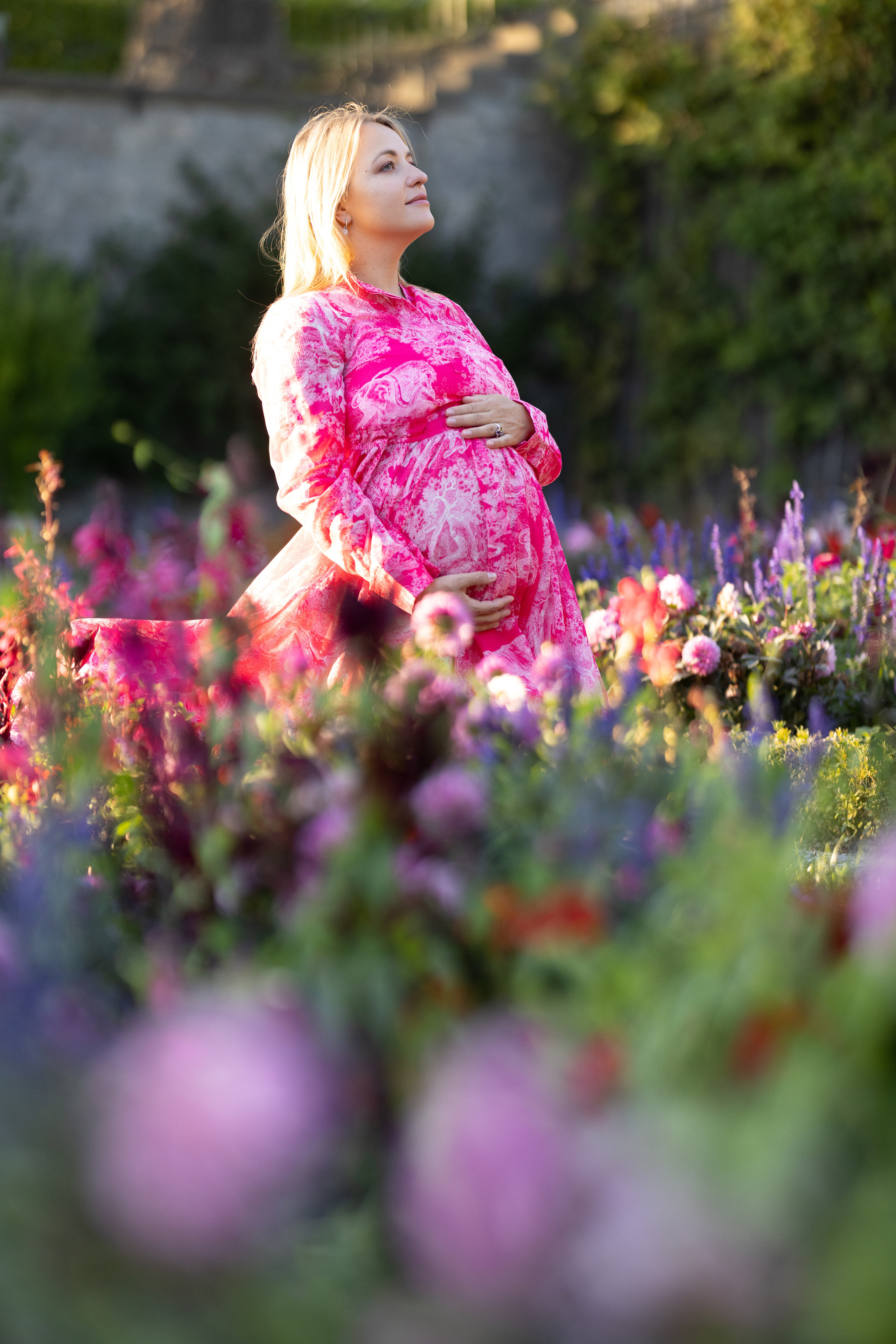 Raisa in secret garden. Family photographer Zurich & Switzerland Daria Moore