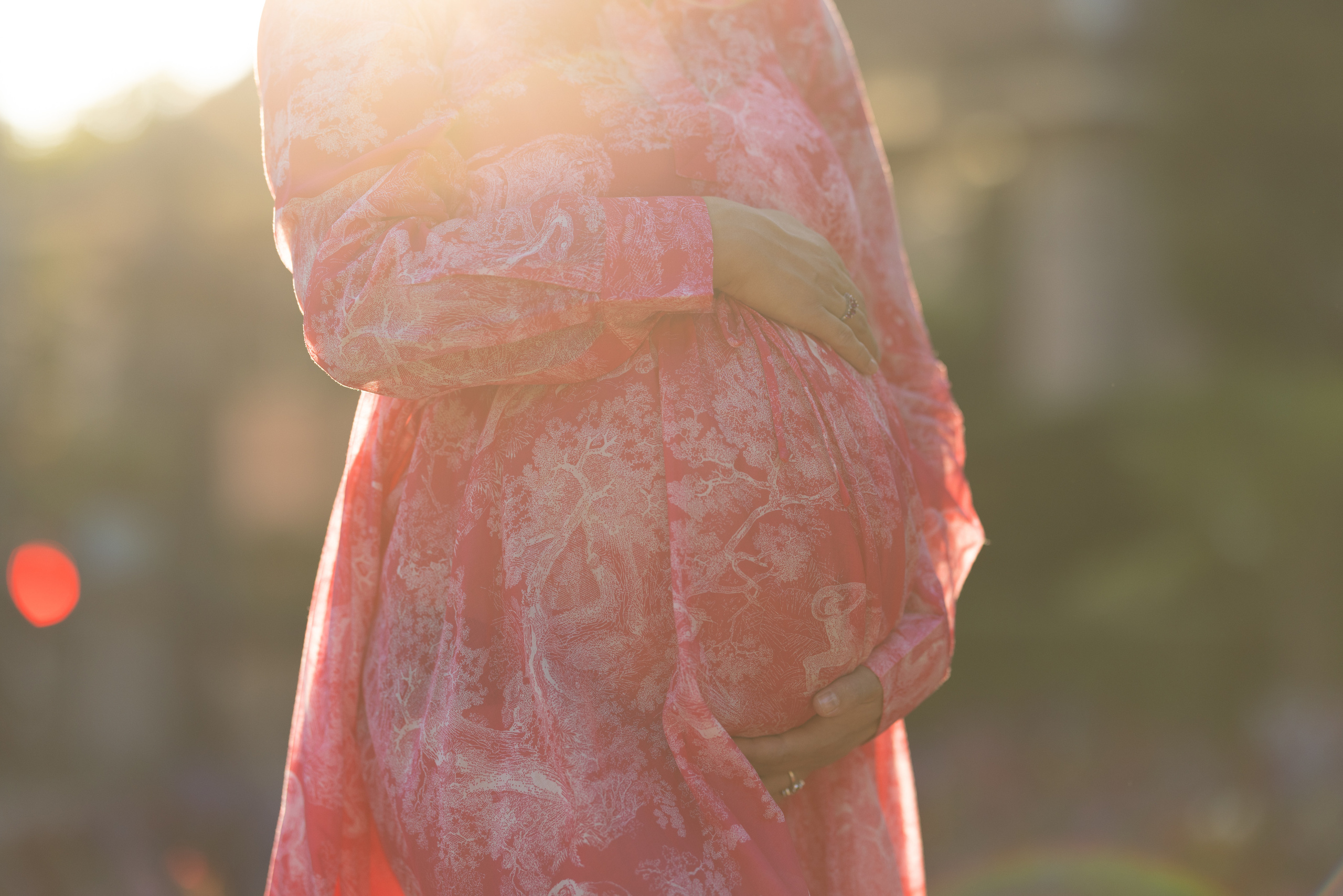 Raisa in secret garden. Family photographer Zurich & Switzerland Daria Moore