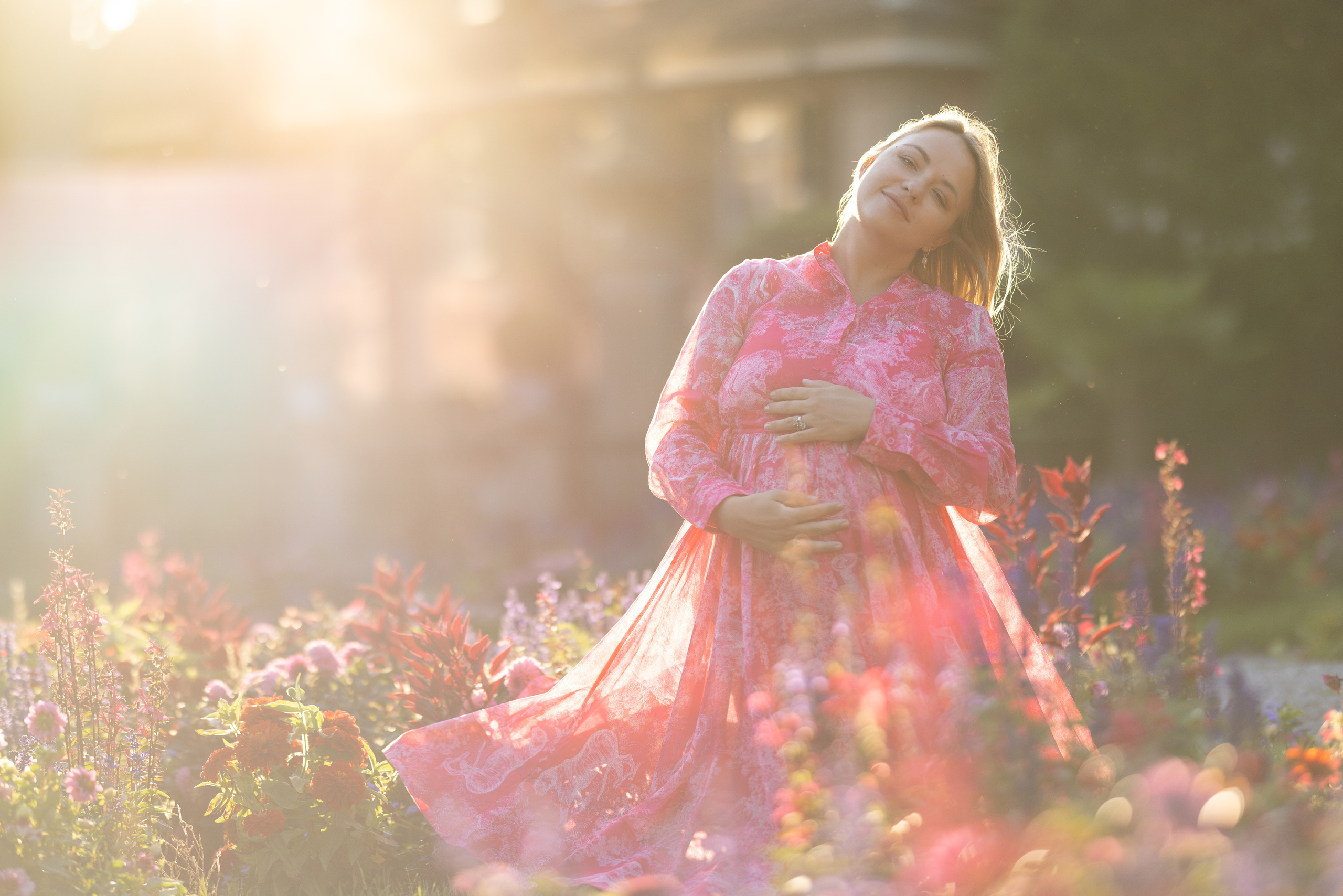 Raisa in secret garden. Family photographer Zurich & Switzerland Daria Moore