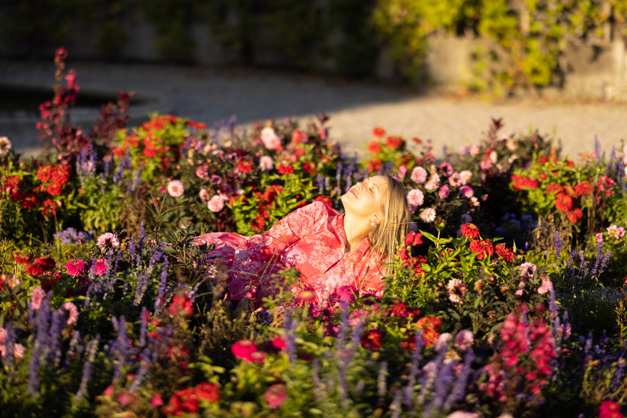 Raisa in secret garden. Family photographer Zurich & Switzerland Daria Moore
