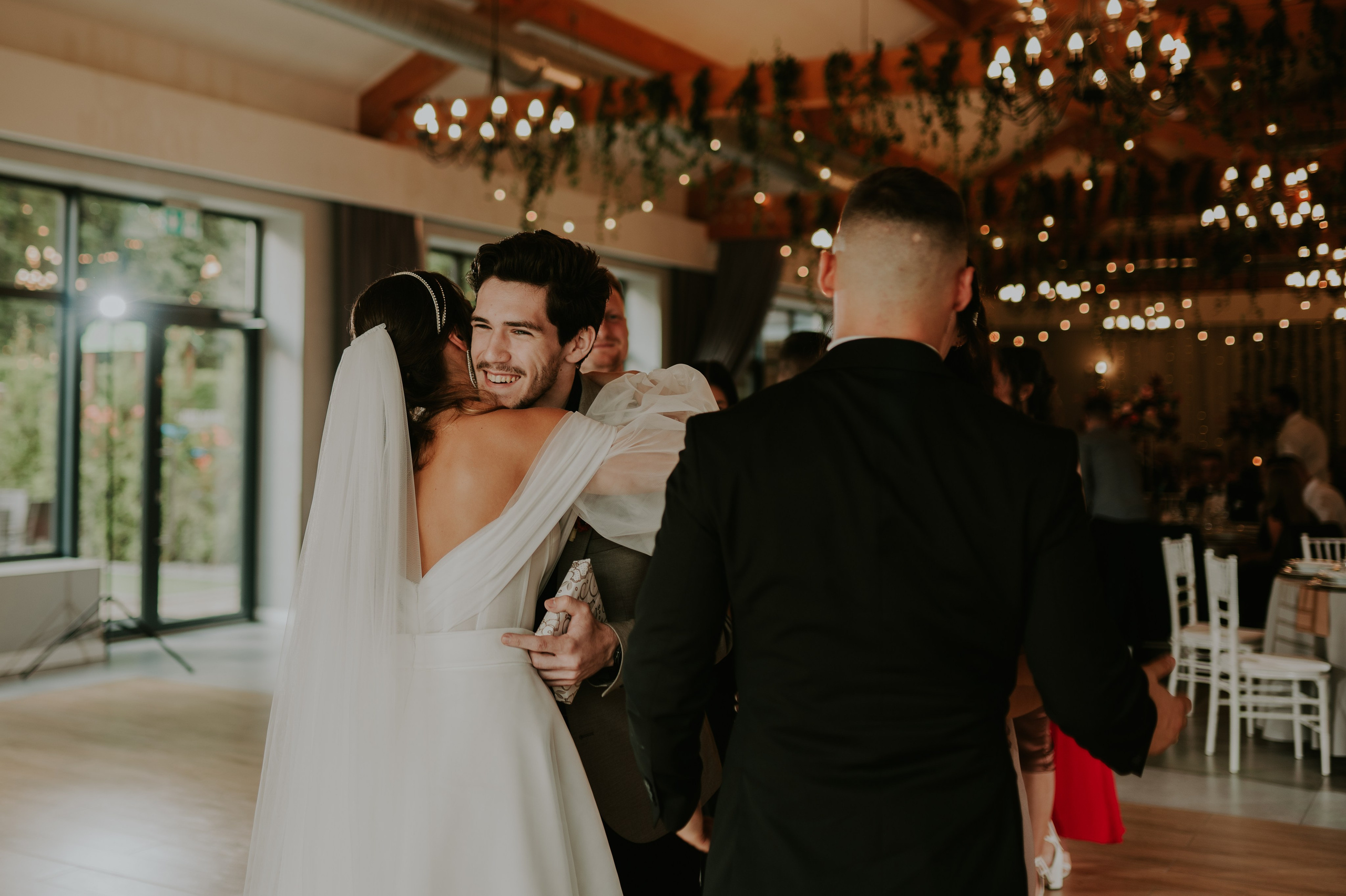 Sala Koralowa w Jaworzu: Opowieść o ślubie Nikoli i Kacpra. Karkowskafoto - fotografia miłości